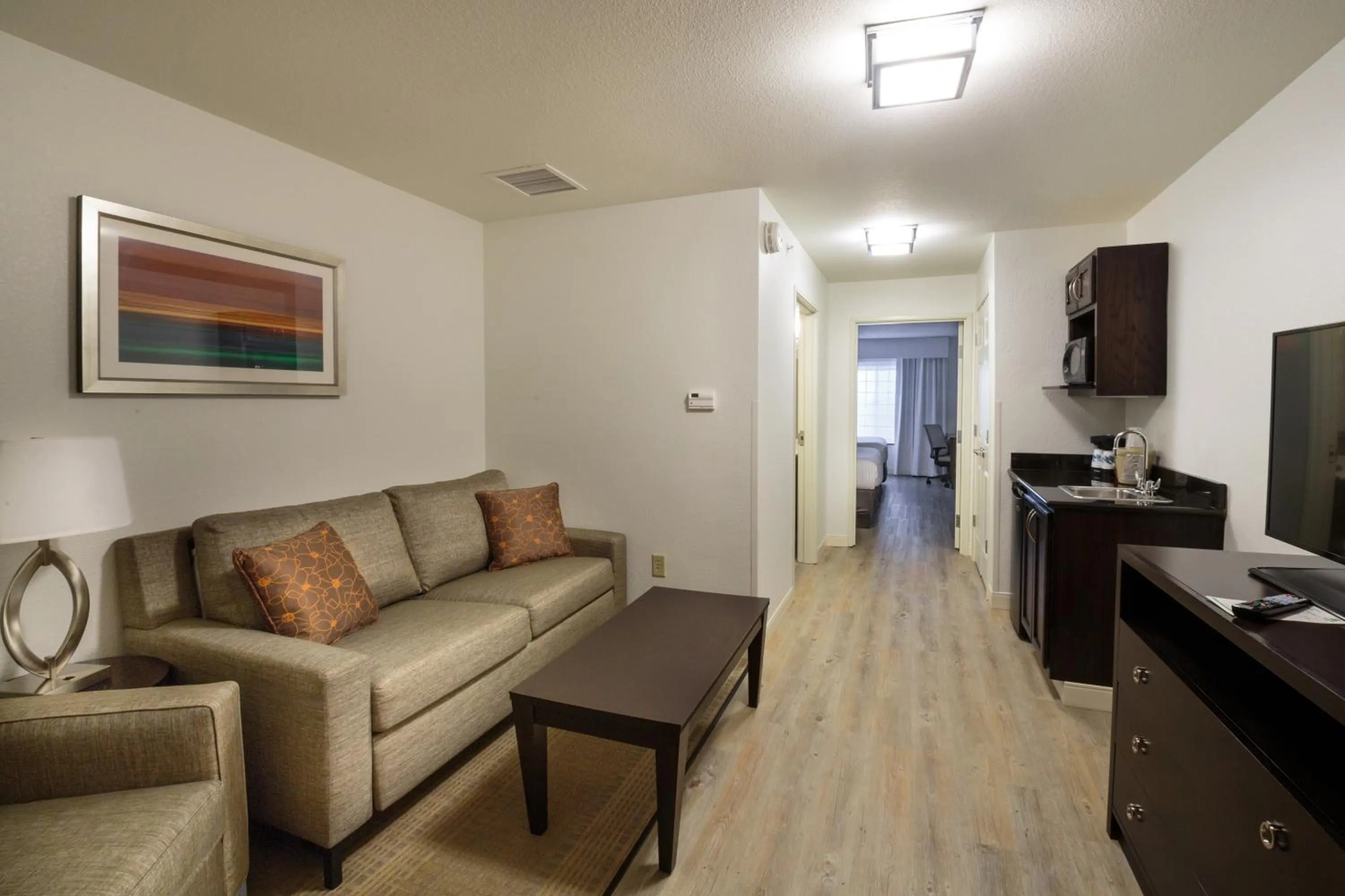 One-Bedroom King Suite in Holiday Inn Hotel & Suites Bloomington Airport by IHG