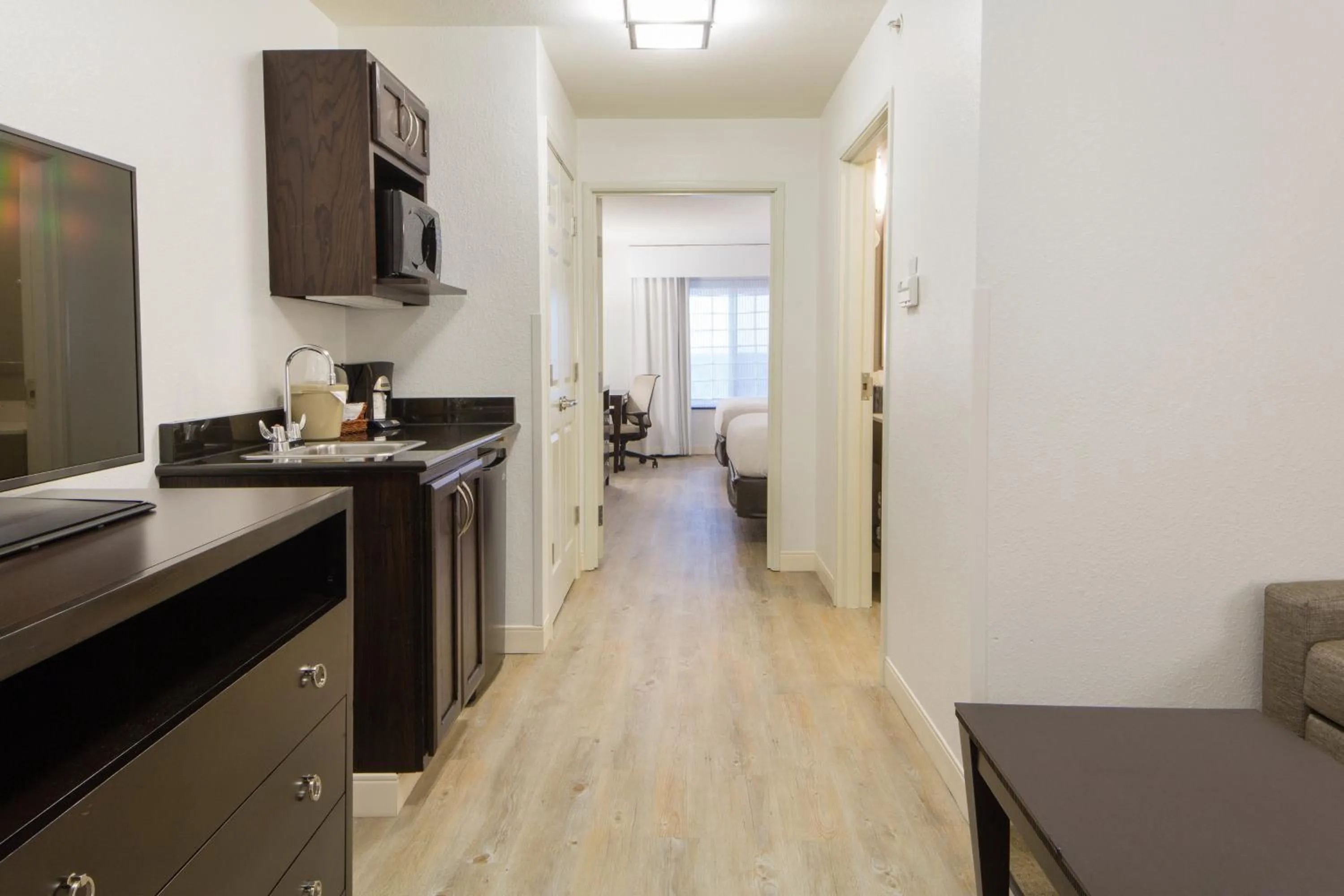 One-Bedroom Suite with Two Queen Beds in Holiday Inn Hotel & Suites Bloomington Airport by IHG