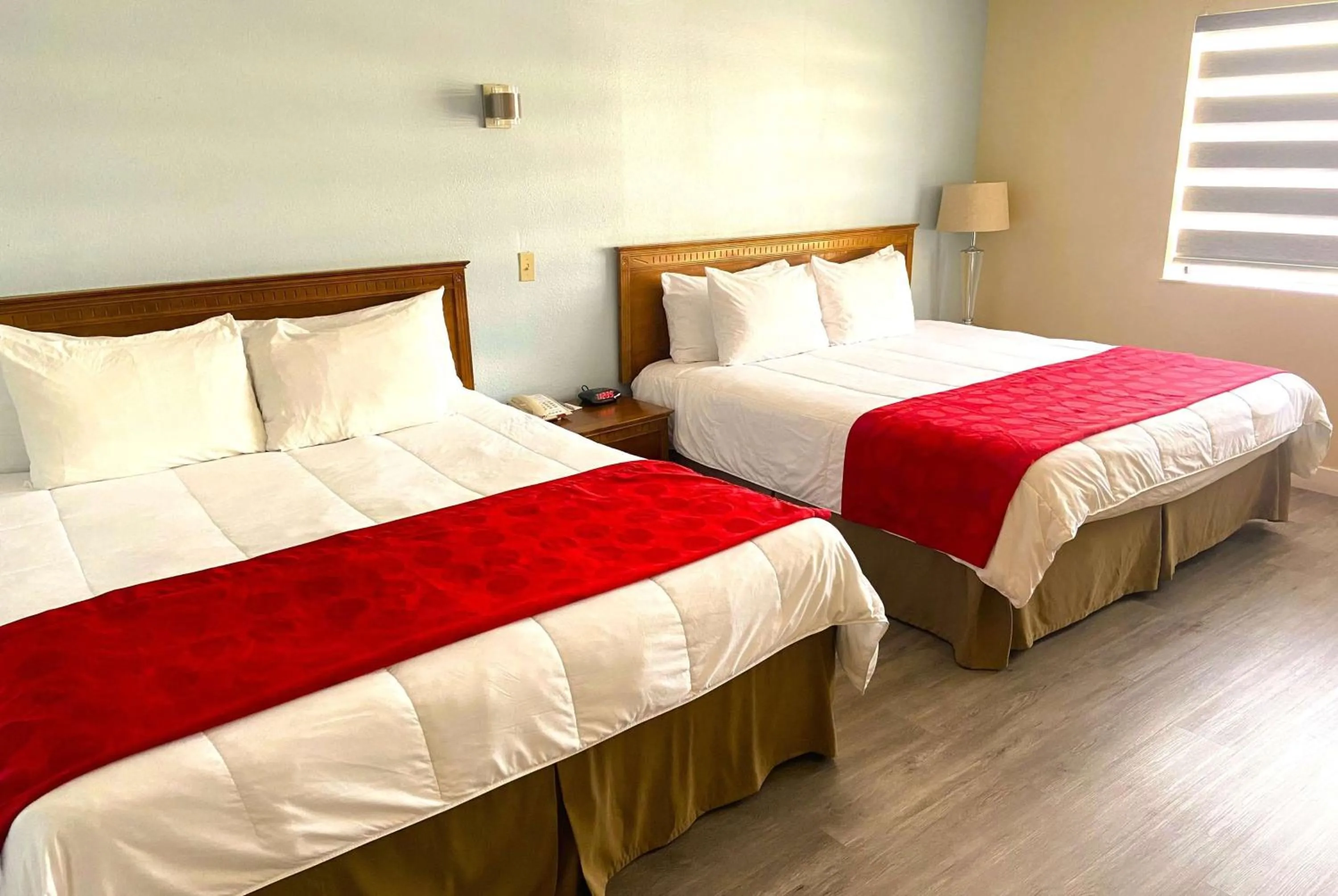 2 King Beds, One-Bedroom, Suite, Non-Smoking in Ramada by Wyndham Los Angeles/Wilshire Center