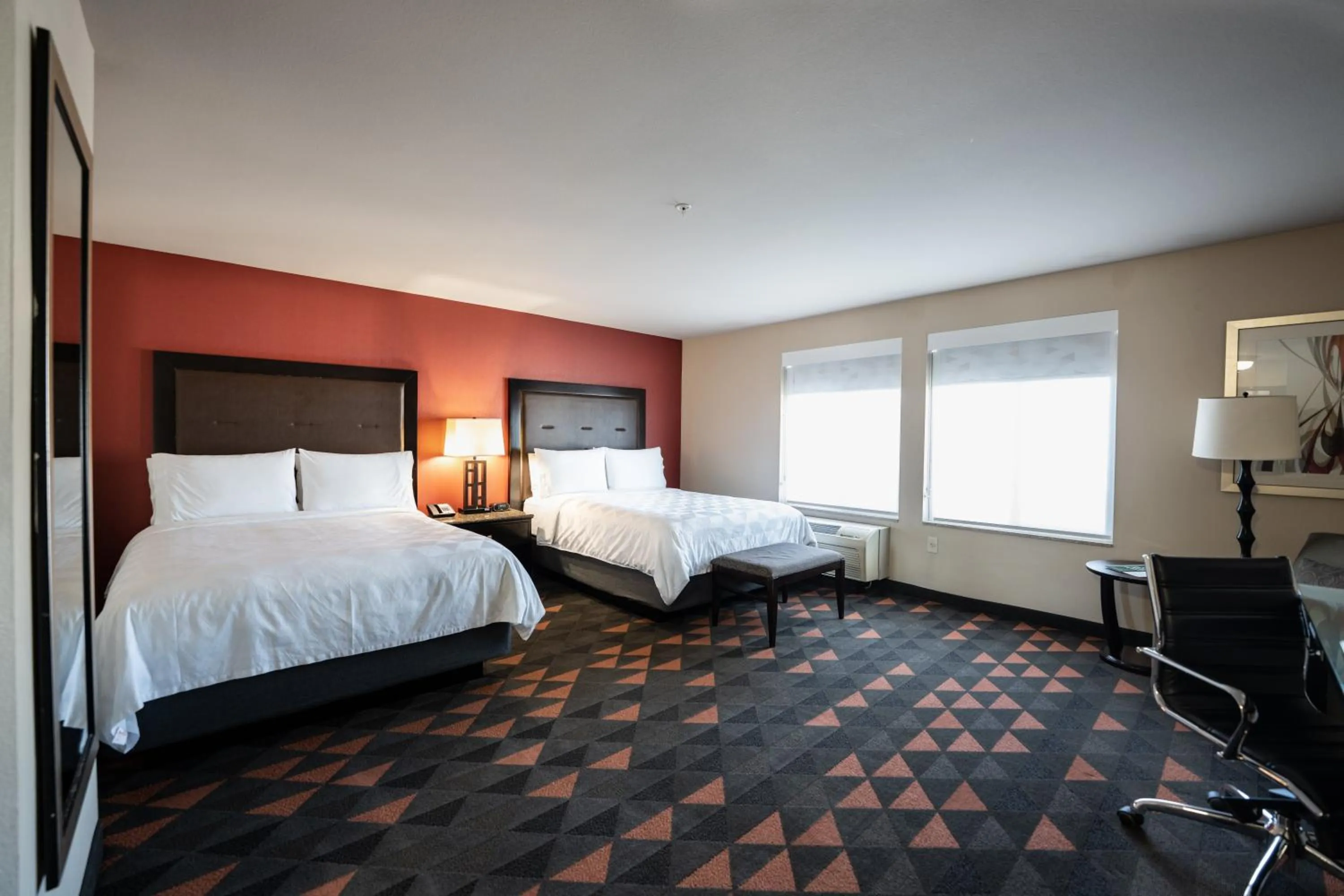 Standard Queen Room with Two Queen Beds in Holiday Inn Oceanside Marina Camp Pendleton by IHG