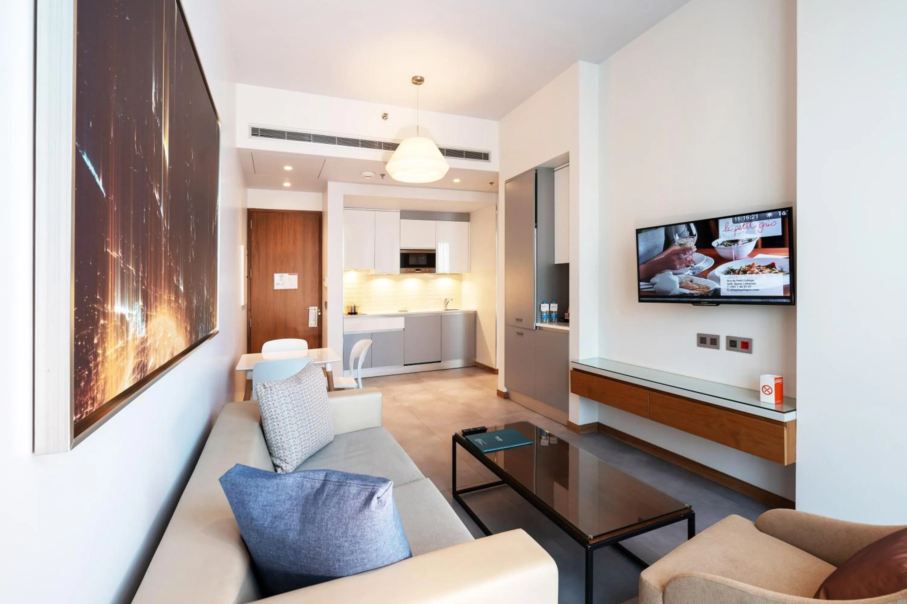 Deluxe Two-Bedroom Apartment in The Key Beirut