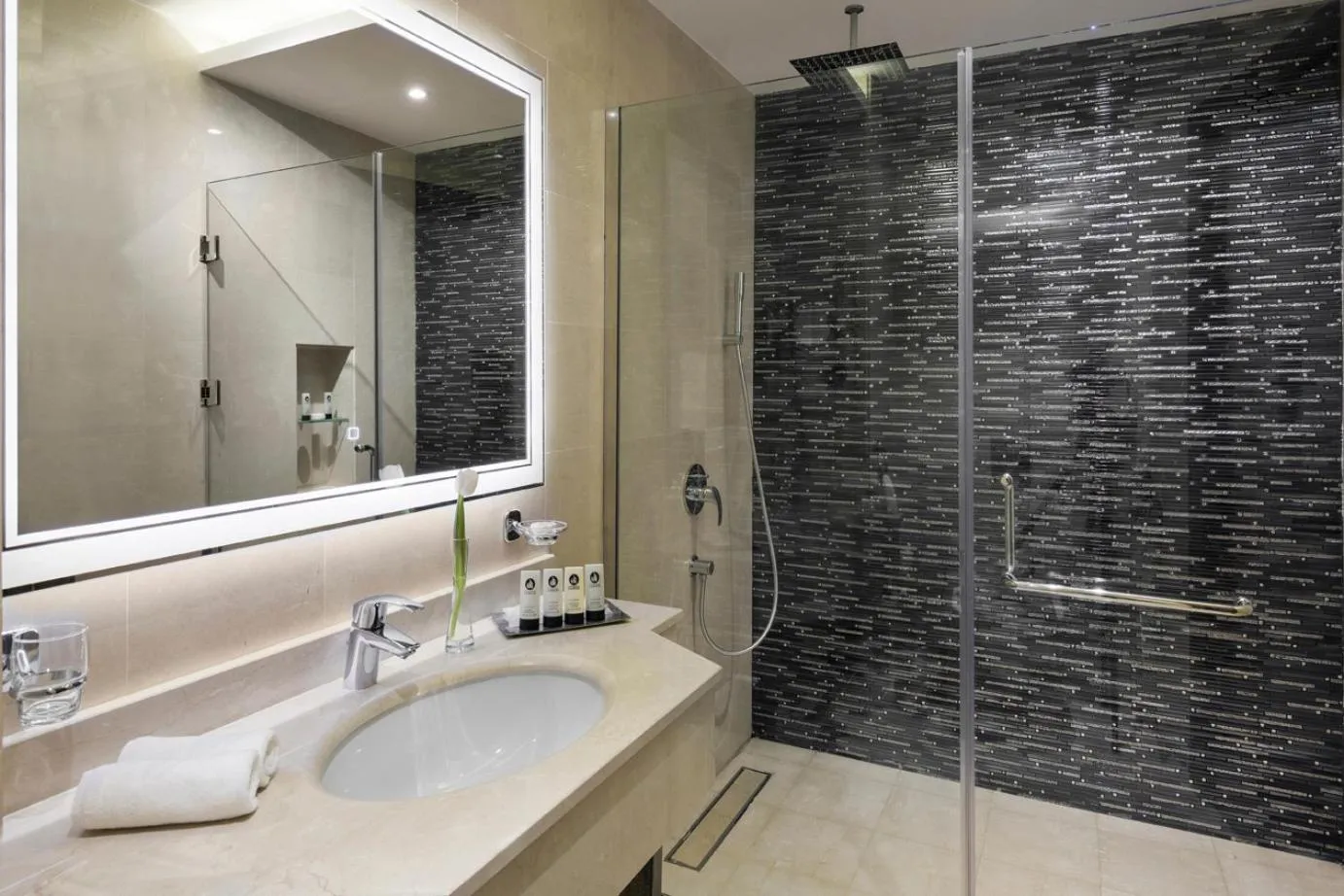 Executive King Room in Movenpick Hotel Qassim