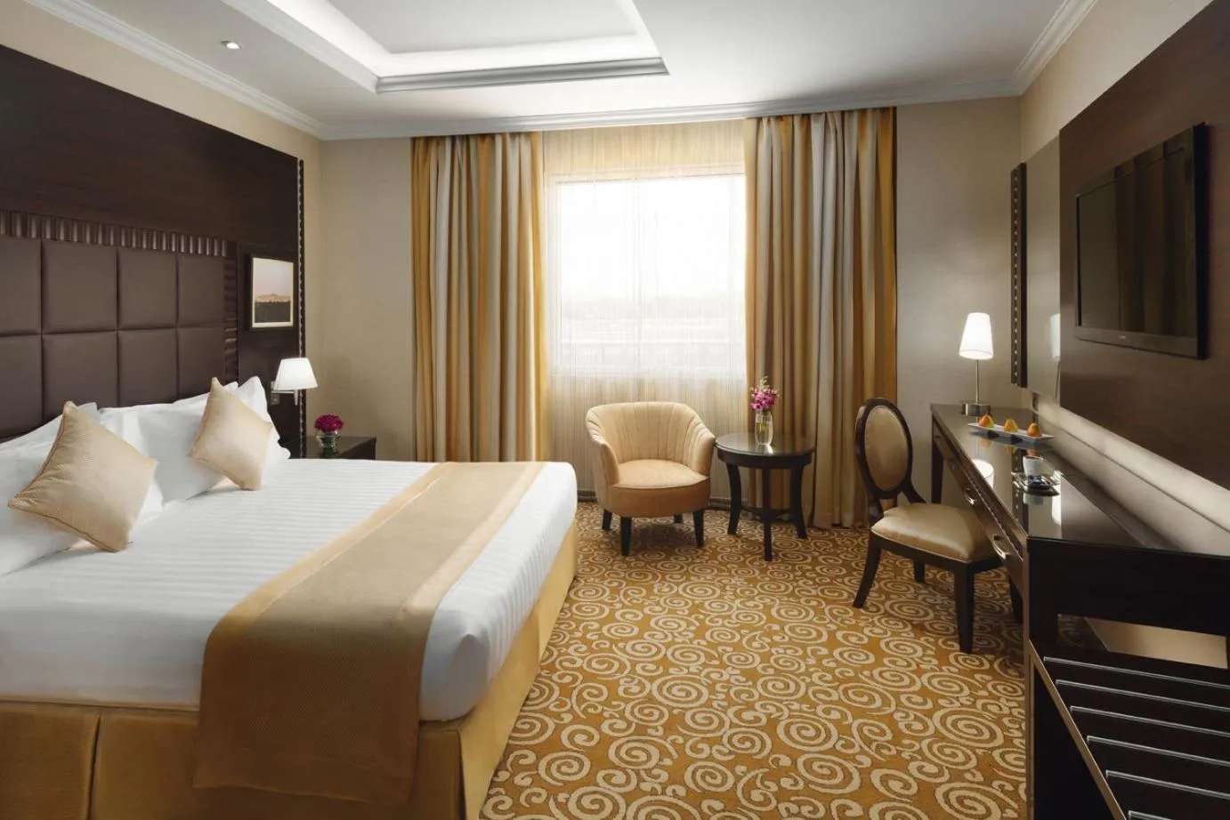 Deluxe King Room in Movenpick Hotel Qassim