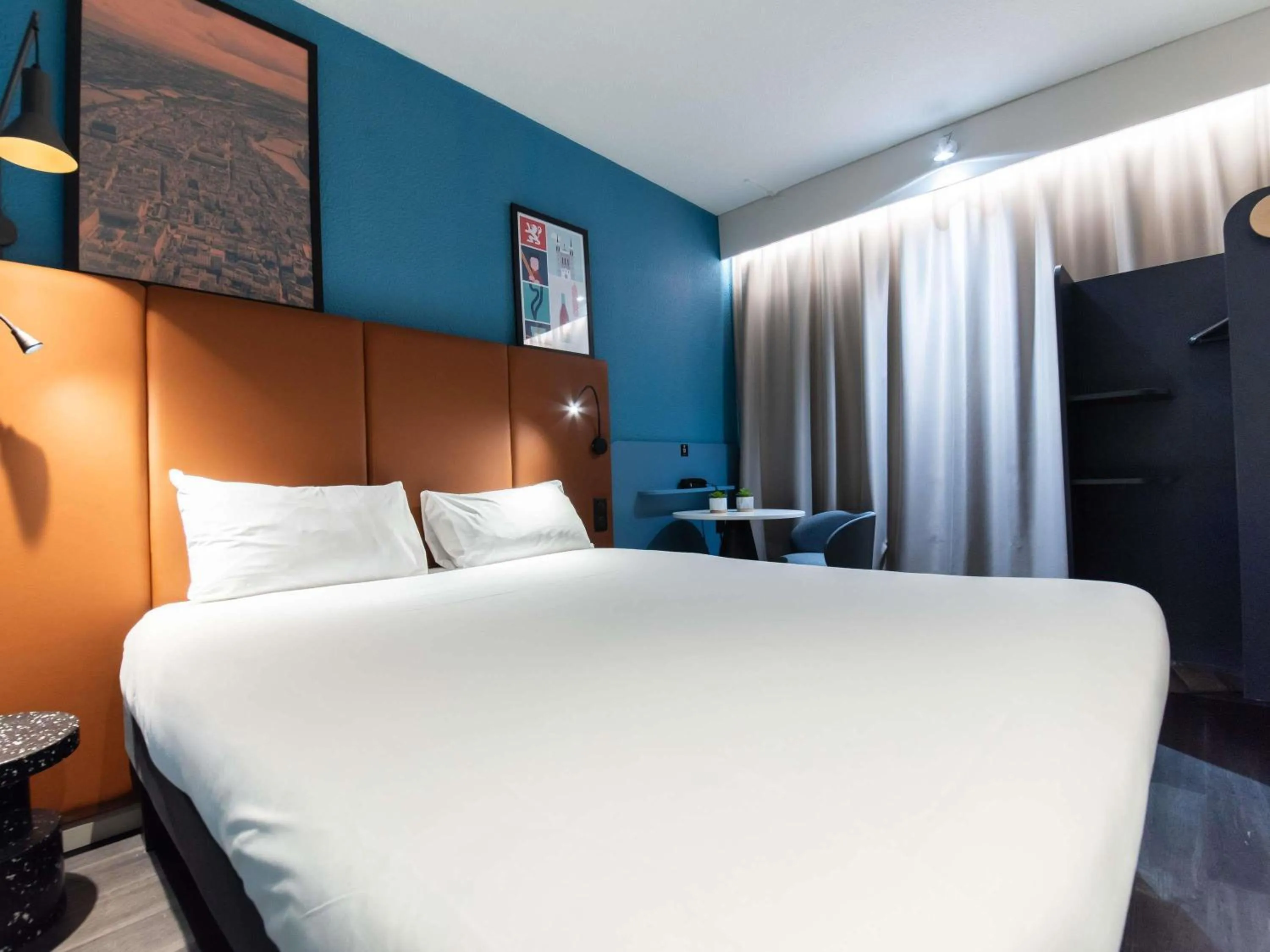 Standard Double Room in ibis Lyon Nord