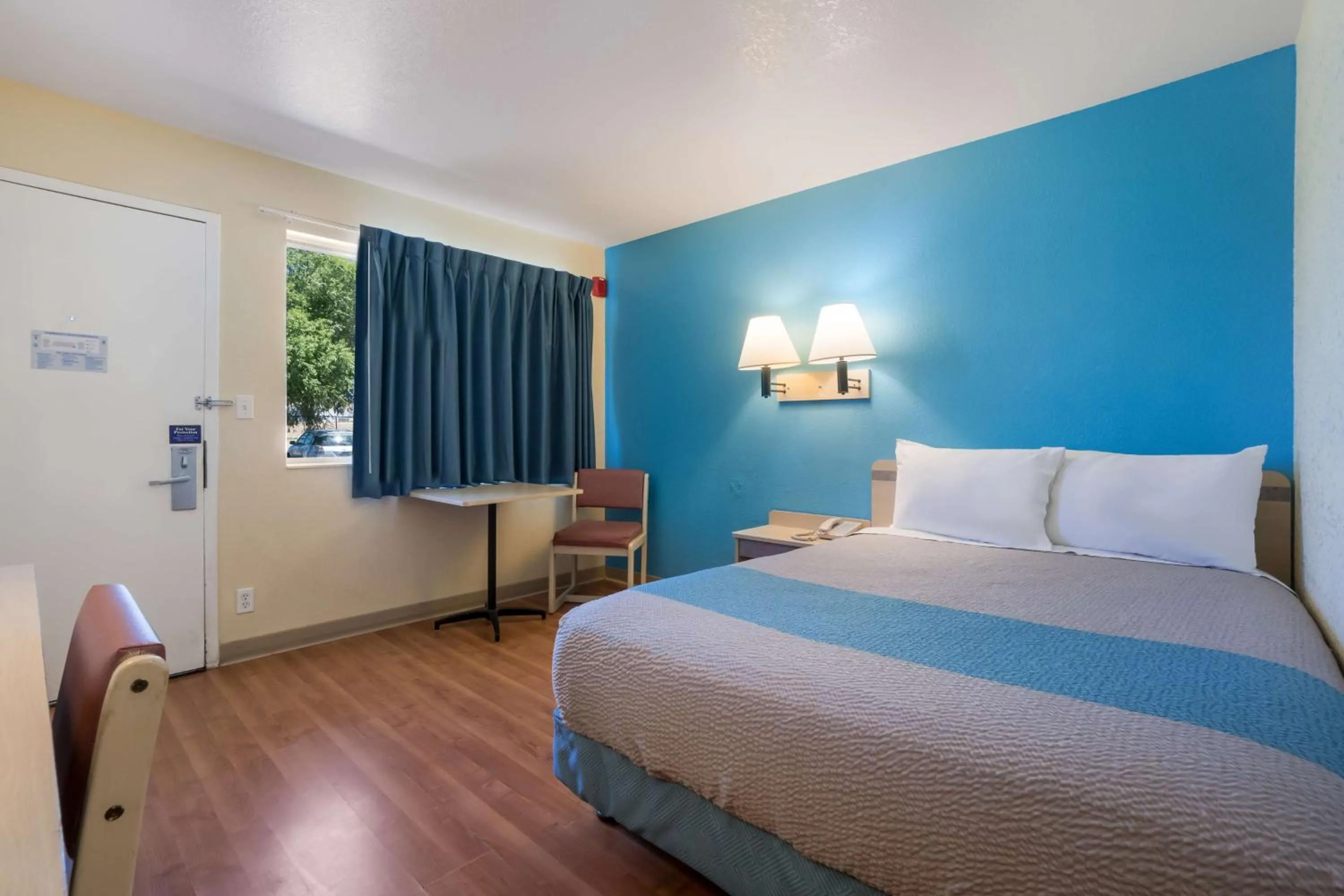 Queen Room - single occupancy - Non-Smoking in Motel 6-Grand Junction, CO