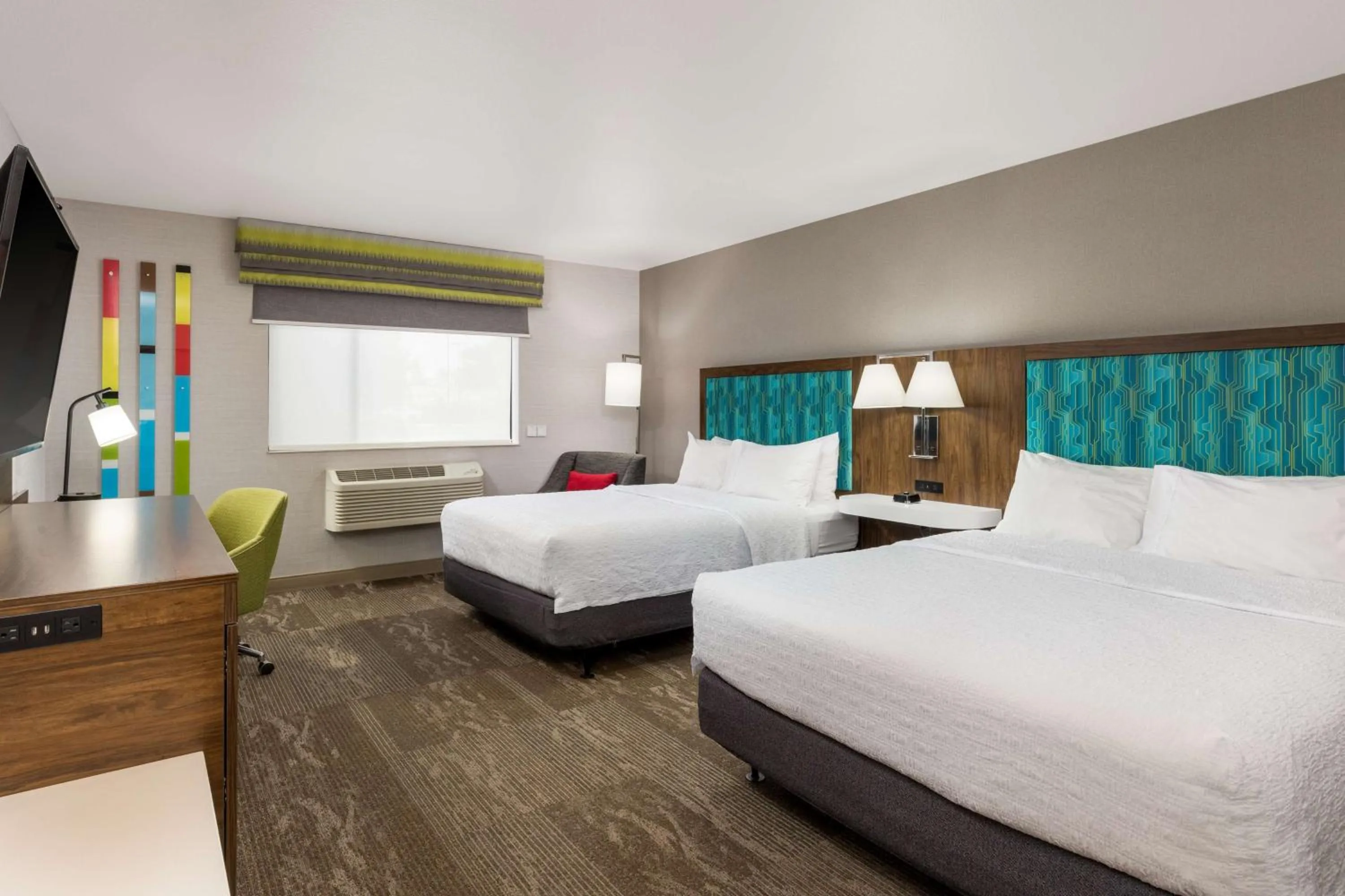 Queen Room with Two Queen Beds - Hearing Access/Non-Smoking in Hampton Inn Kalispell