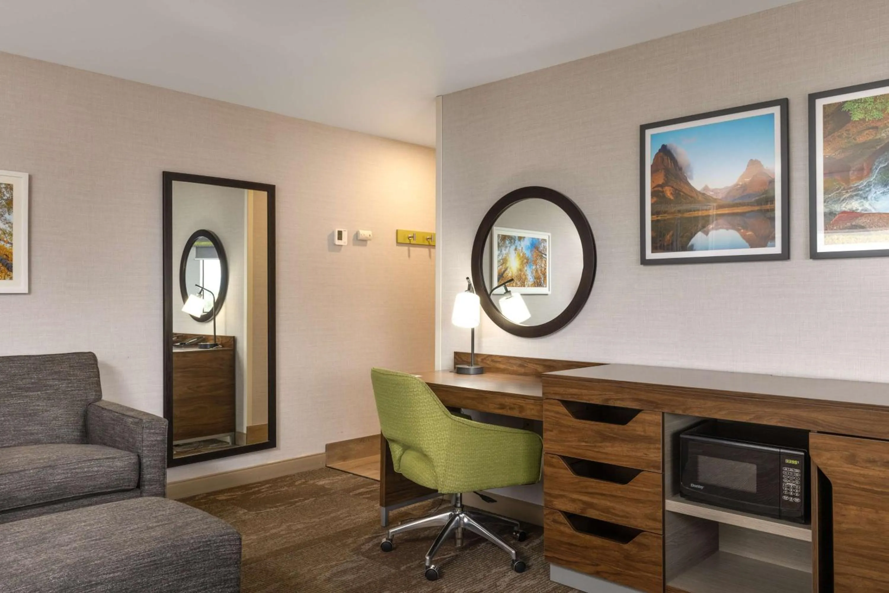 Deluxe King Studio in Hampton Inn Kalispell