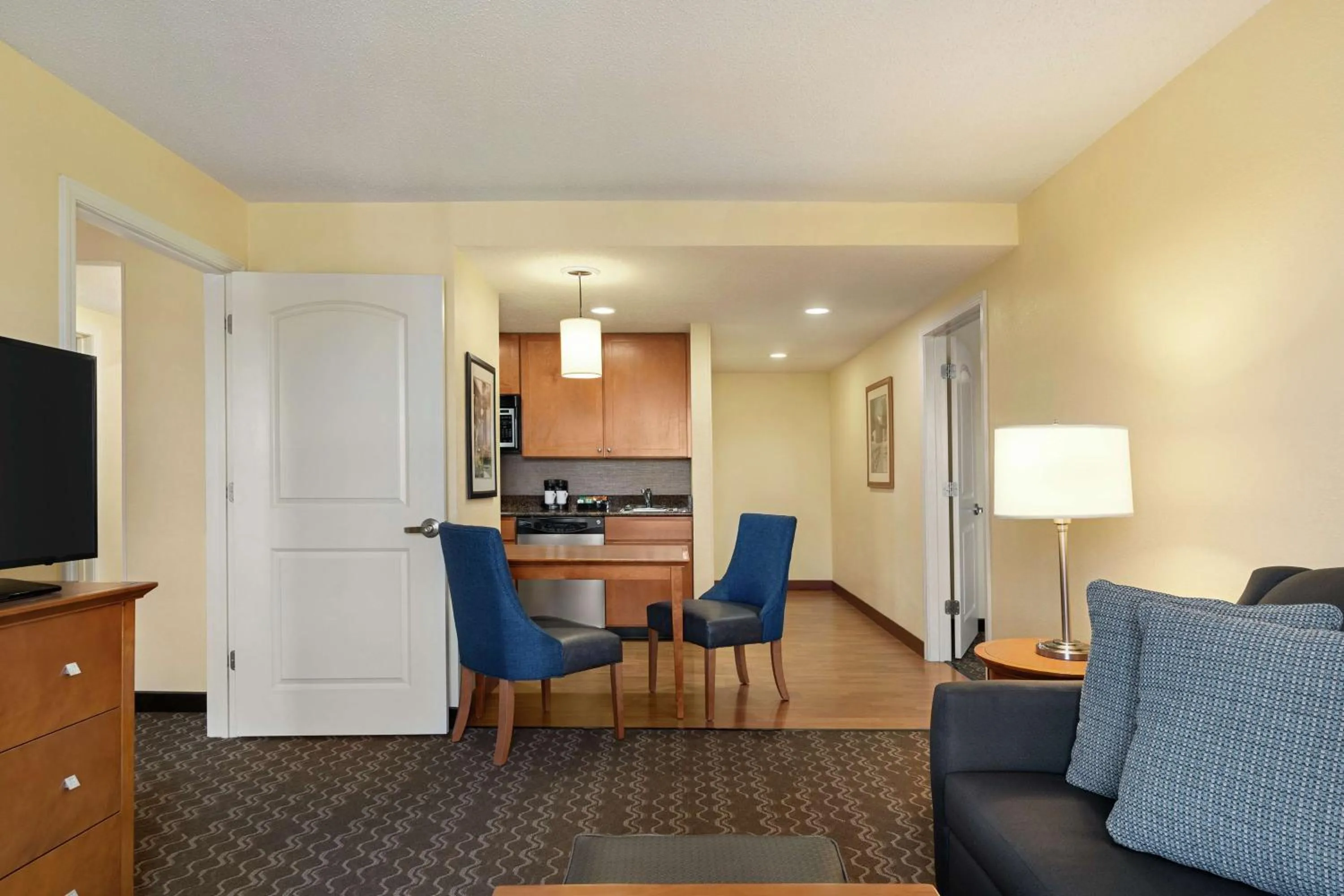 Two Bedroom Suite with One King and Two Queen Beds - Non-Smoking in Homewood Suites by Hilton Allentown-Bethlehem Airport
