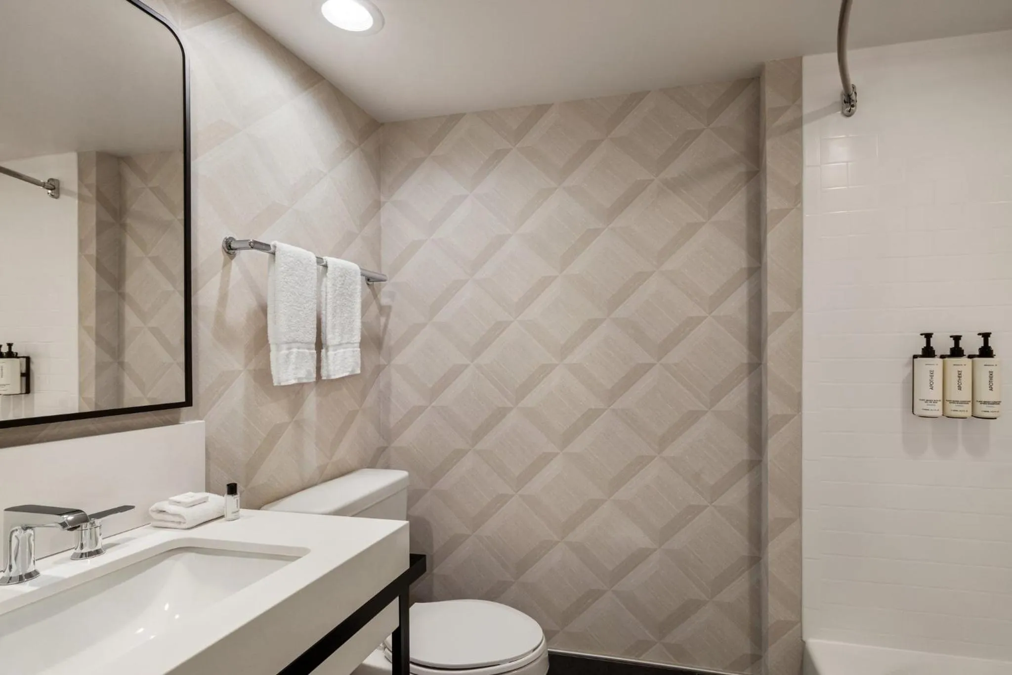 Standard Queen Room with Two Queen Beds in Crowne Plaza Louisville Airport Expo Ctr by IHG