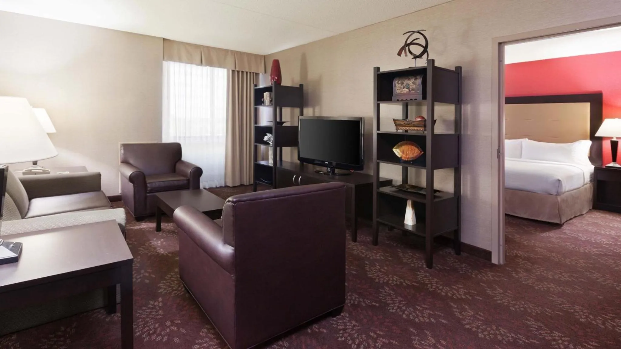 One-Bedroom King Suite with Sofa Bed in Holiday Inn Cincinnati Airport by IHG