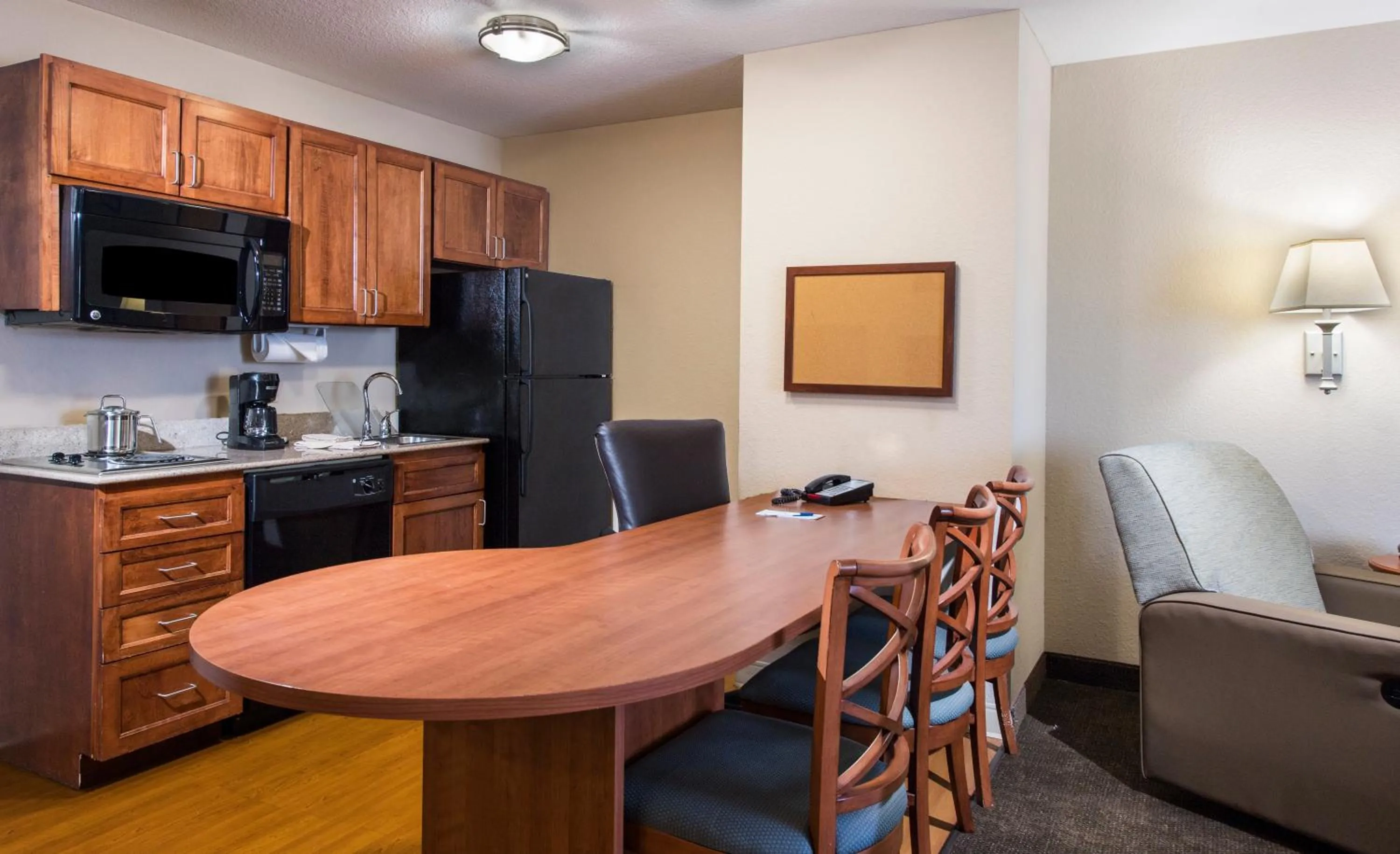 One-Bedroom King Suite in Candlewood Suites Macon by IHG