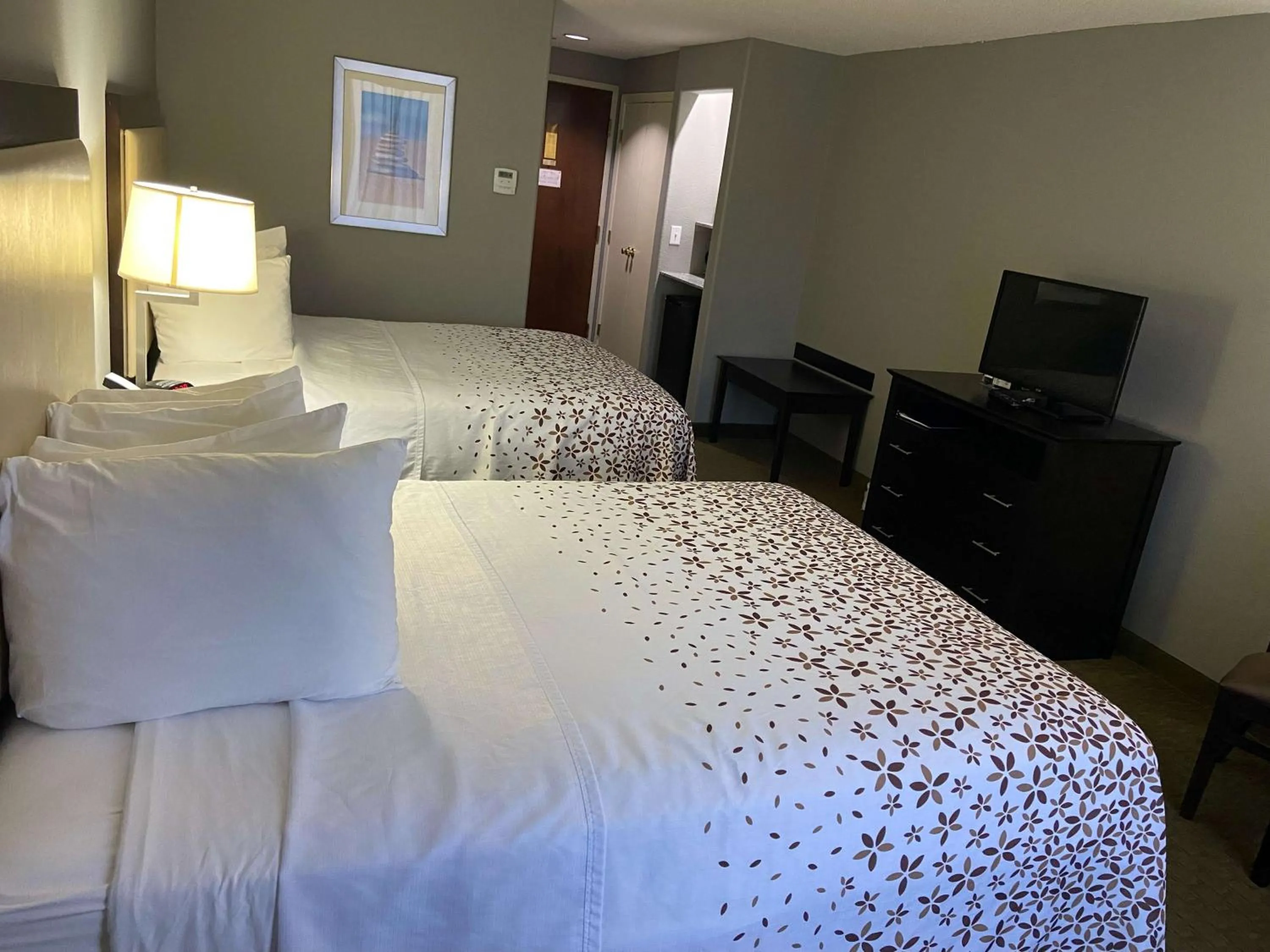 Queen Room with Two Queen Beds in Best Western Pawleys Island