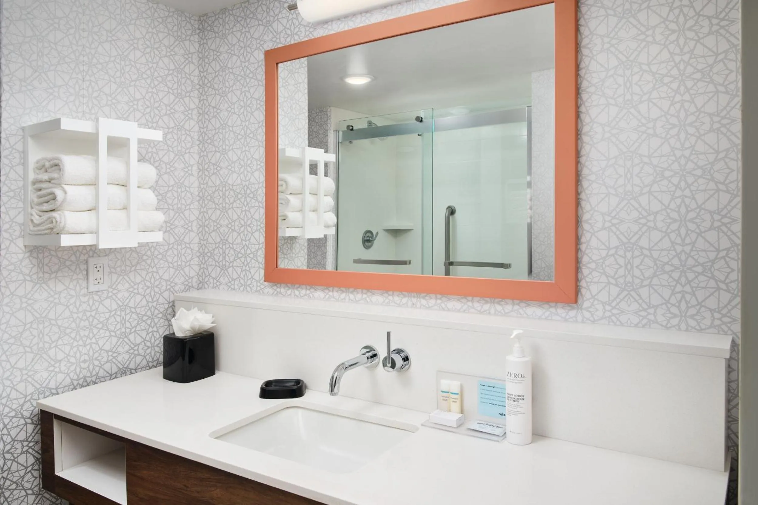 King Room with King Bed - Non-Smoking in Hampton Inn Melbourne-Viera