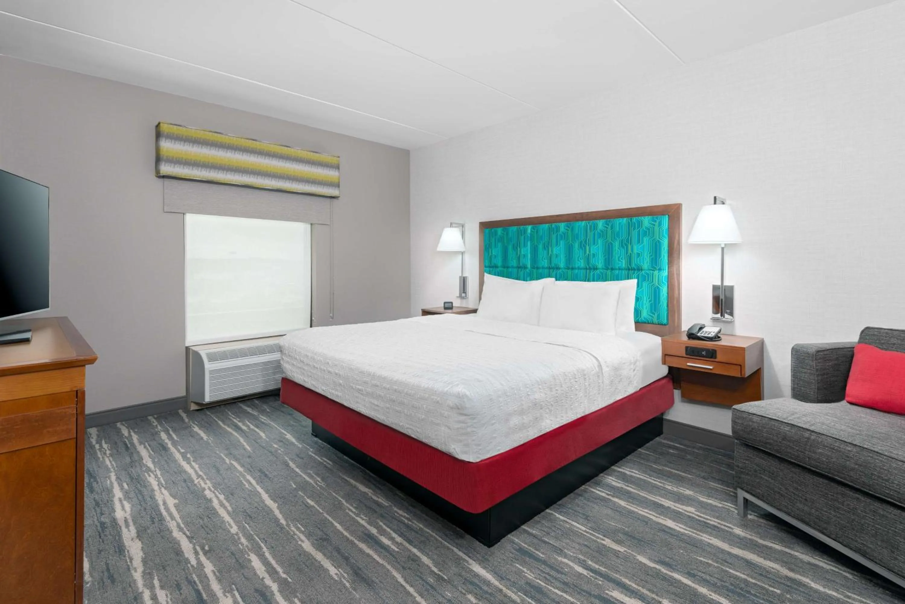 One-Bedroom King Suite - Non-Smoking in Hampton Inn Coventry-Warwick Area