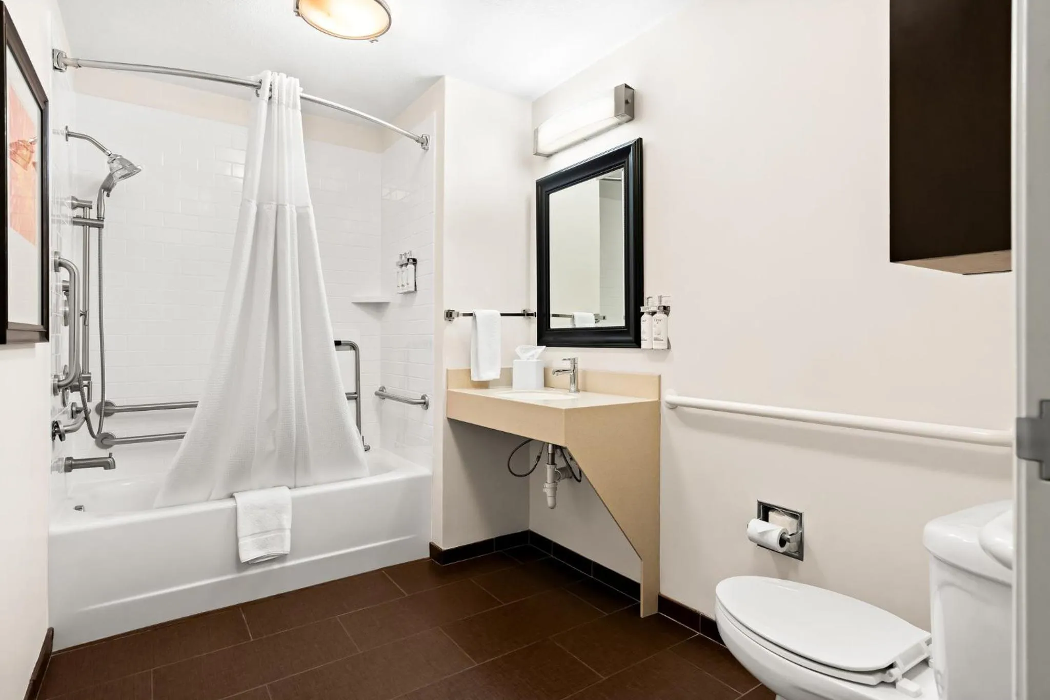 Queen Suite with Roll-In Shower - Disability Access in Staybridge Suites - Cincinnati North by IHG