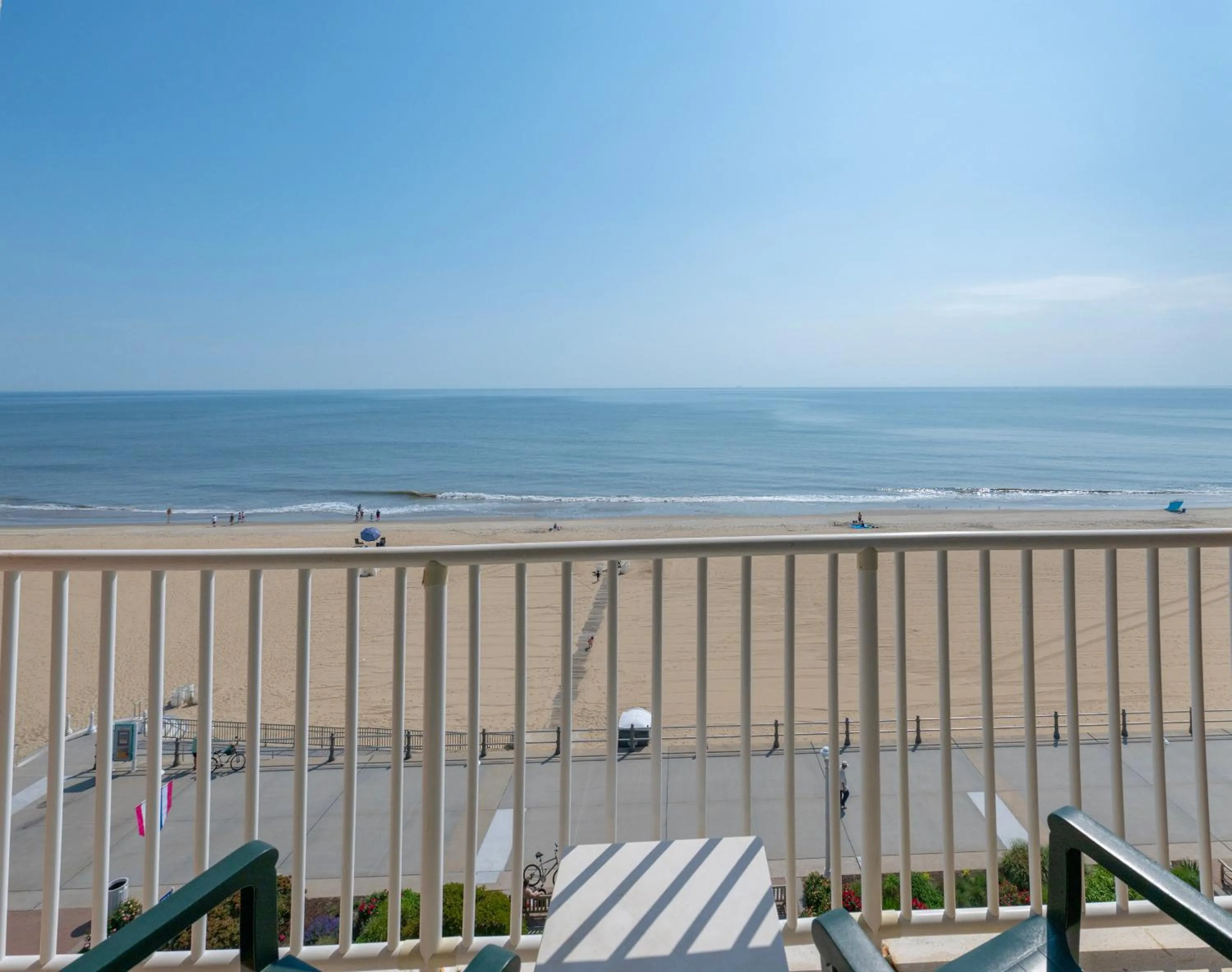 2 Queen Oceanfront Suite with pullout sofa in Holiday Inn & Suites Virginia Beach - North Beach by IHG