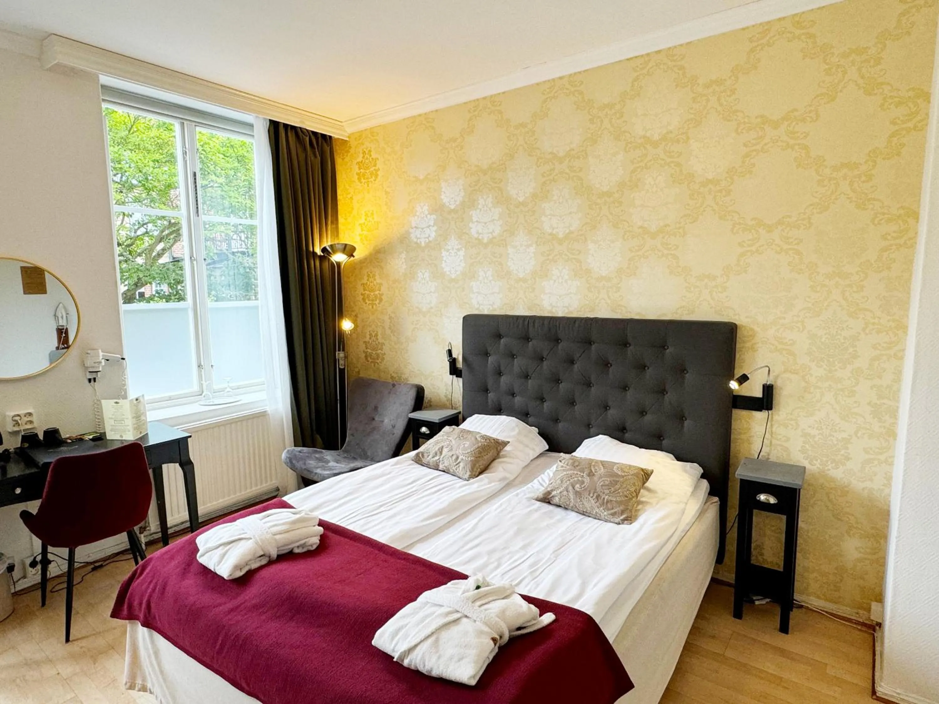 Queen Room in Hotel Concordia