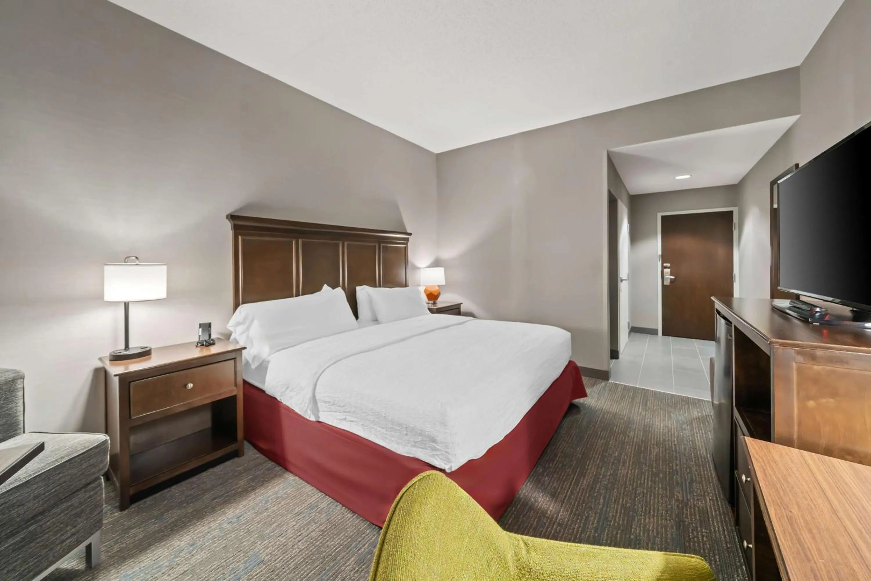 King Room - Mobility Access/Non-Smoking in Hampton Inn New Bedford/Fairhaven