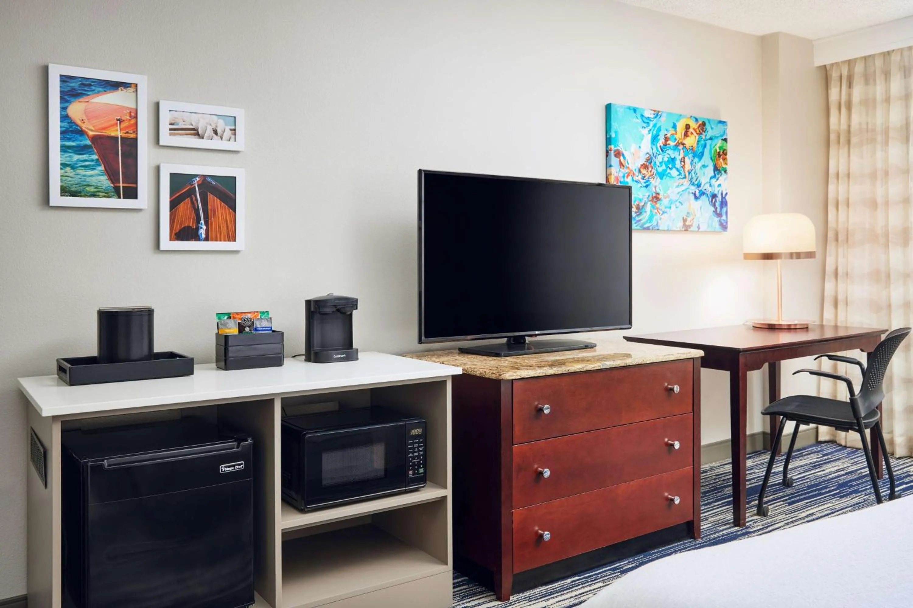 King Studio with Tub - Mobility Accessible in Embassy Suites by Hilton West Palm Beach Central