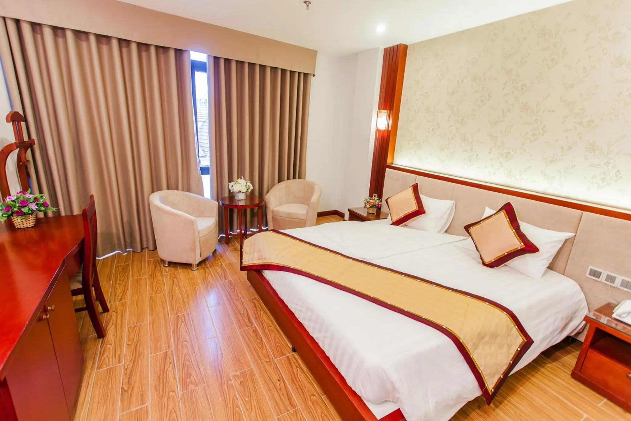 Superior Double Room in Tu Son Luxury Hotel