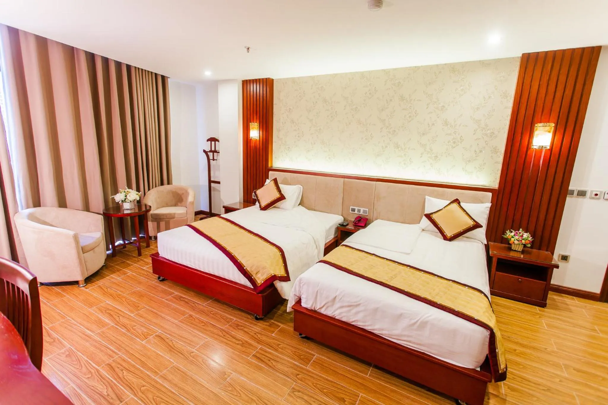 Superior Twin Room in Tu Son Luxury Hotel