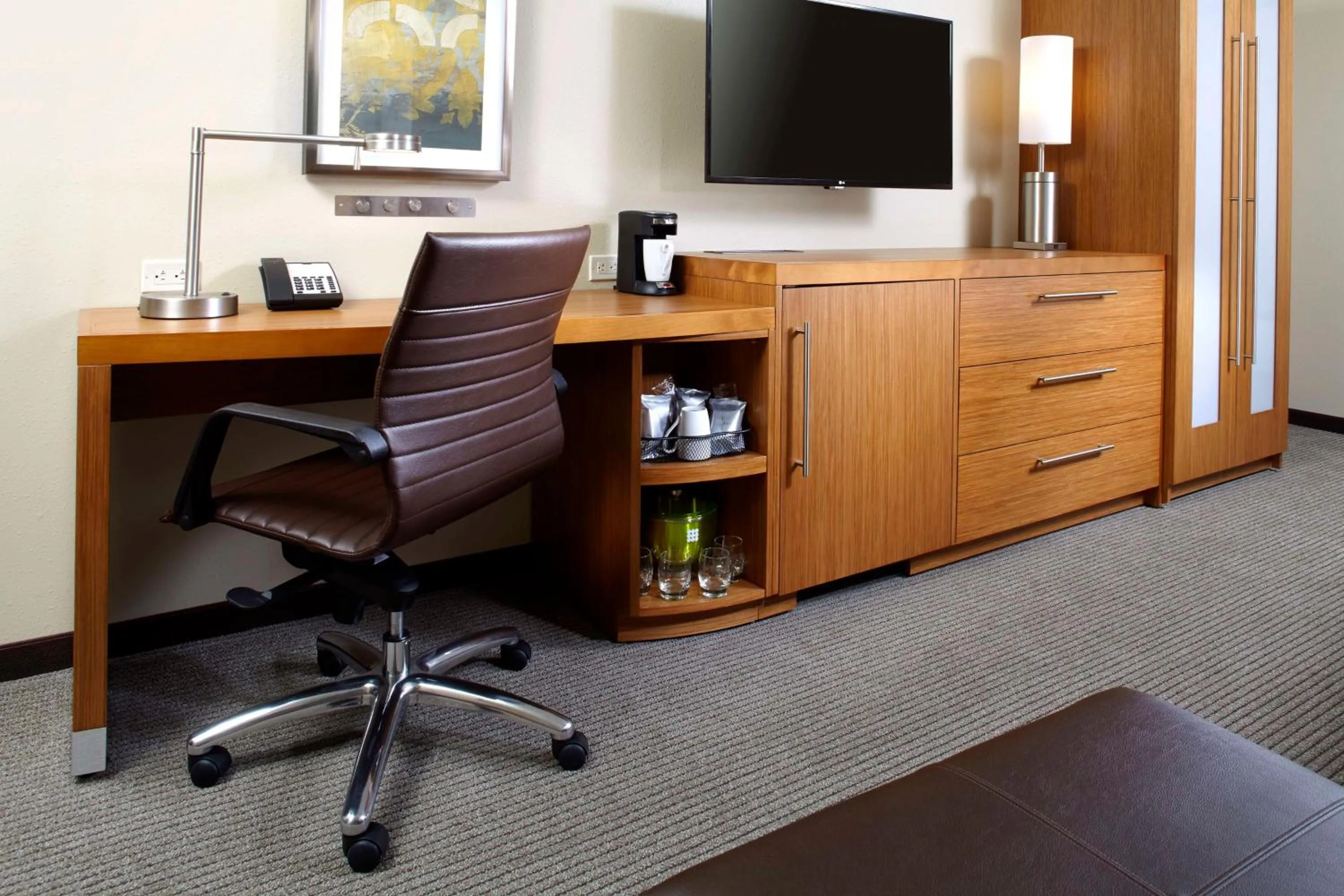 King Room with Sofa Bed in Hyatt Place Cleveland/Lyndhurst/Legacy Village