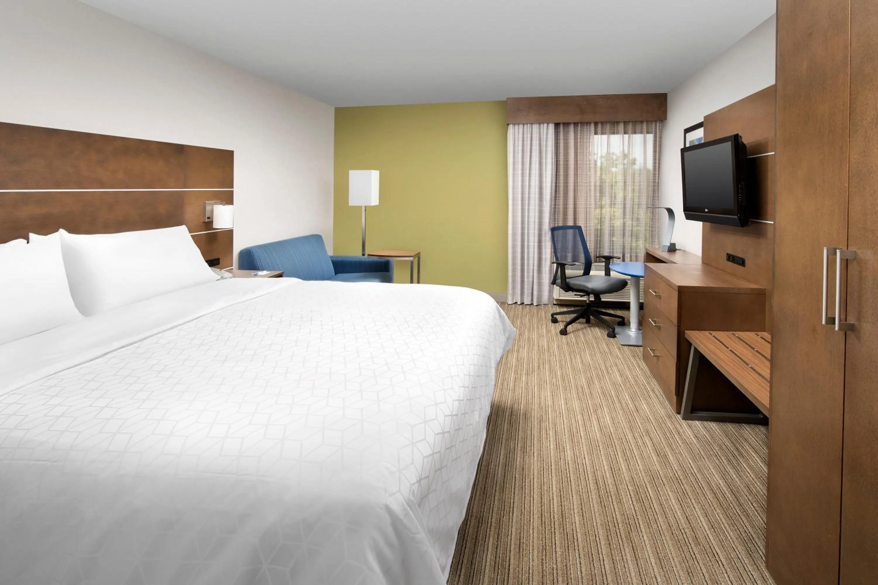 Leisure King Room - Non-Smoking in Holiday Inn Express Andover North - Lawrence by IHG