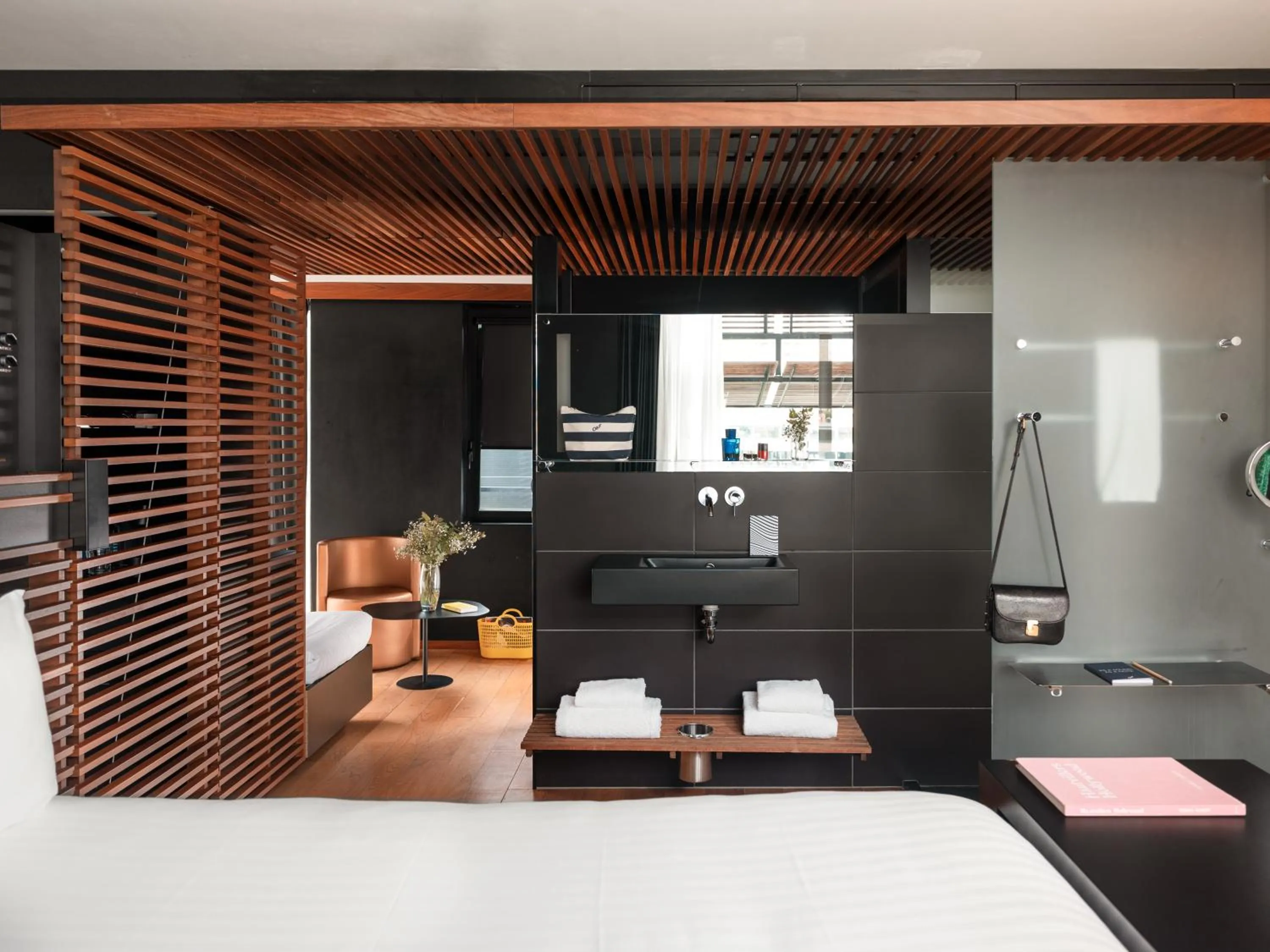 Horizon Suite - with Seine River View in Hotel OFF Paris Seine