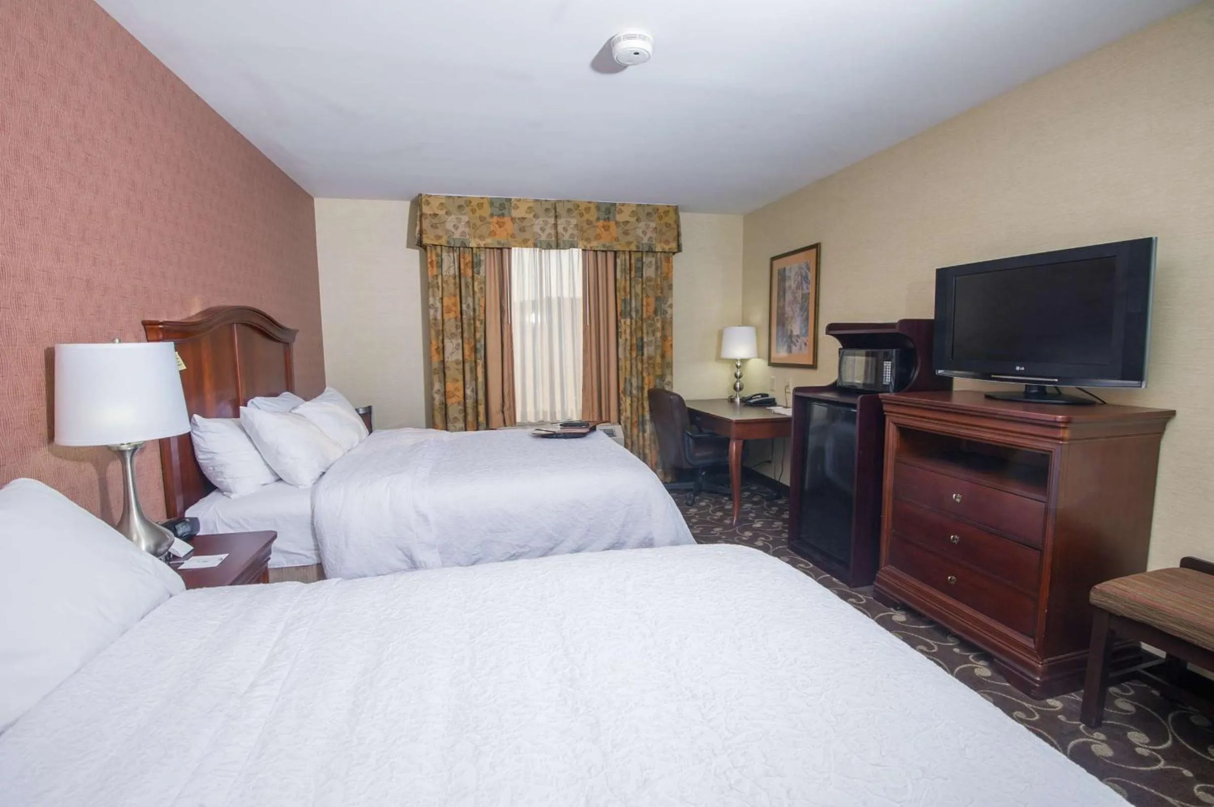 Room with Two Queen Beds - Non-Smoking in Hampton by Hilton Brattleboro