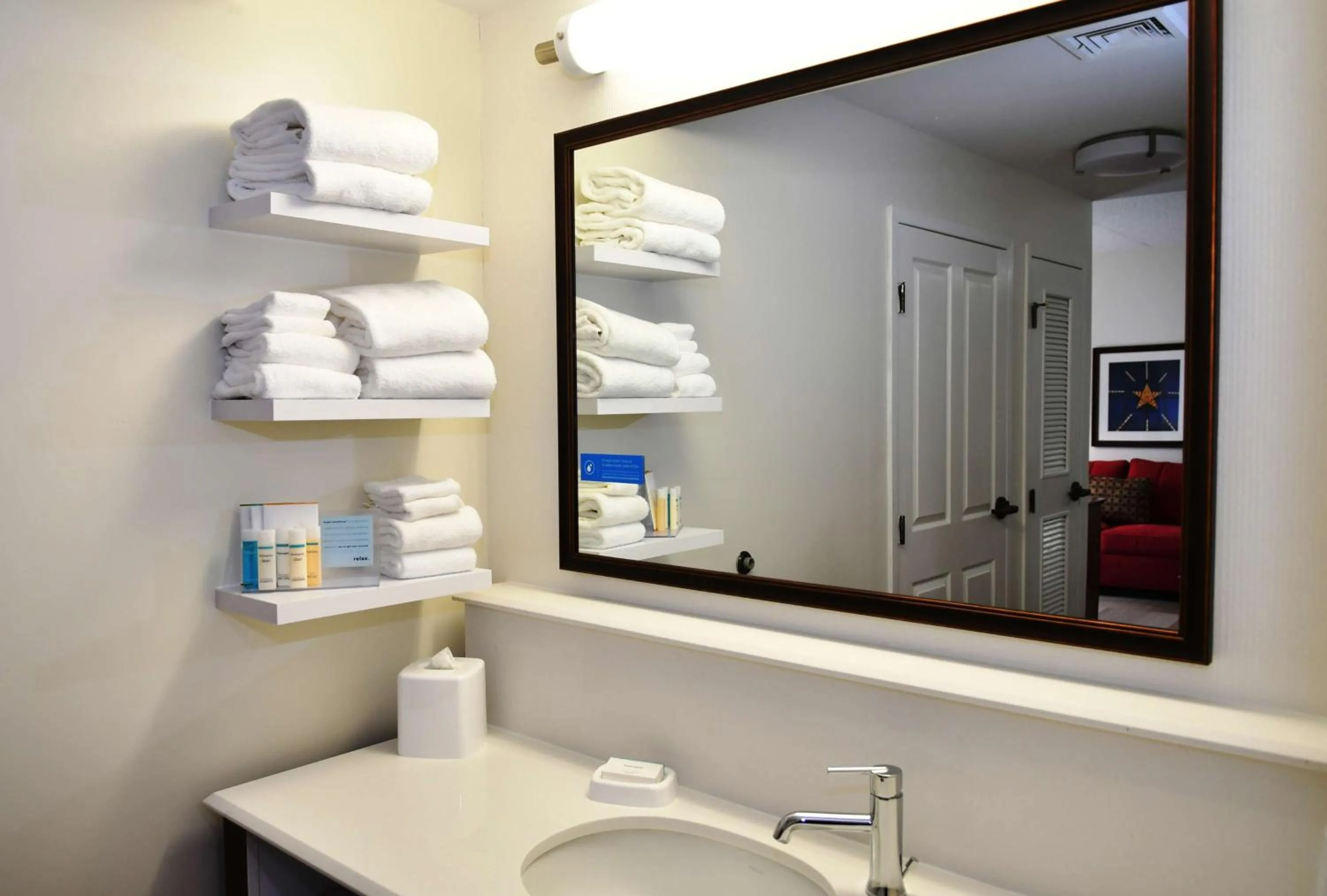 Non-Smoking King Suite with Kitchen in Hampton Inn & Suites Bethlehem
