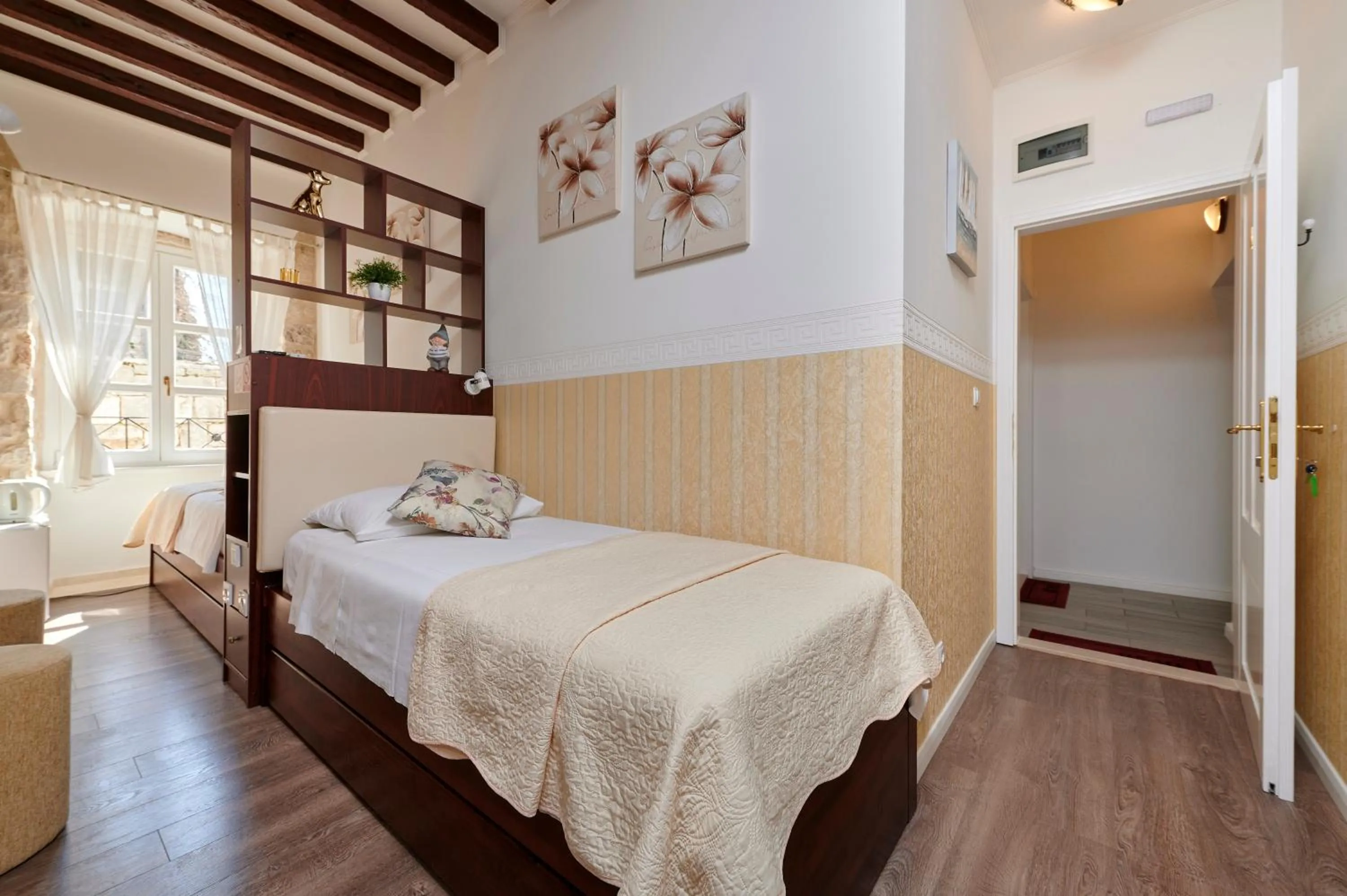 Economy Twin Room - single occupancy in Palace Central Square