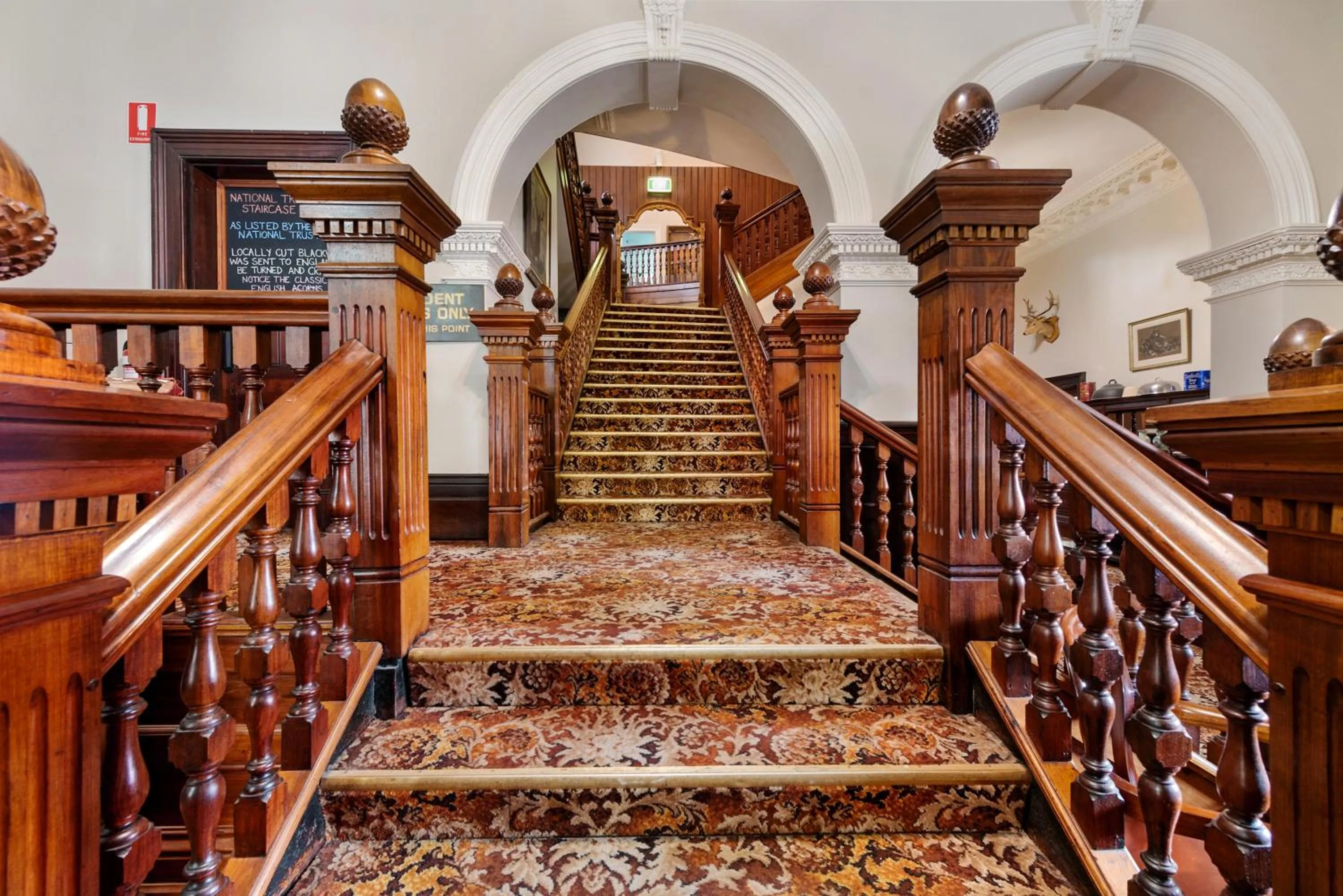 Double Room with Private Bathroom in Empire Hotel Queenstown