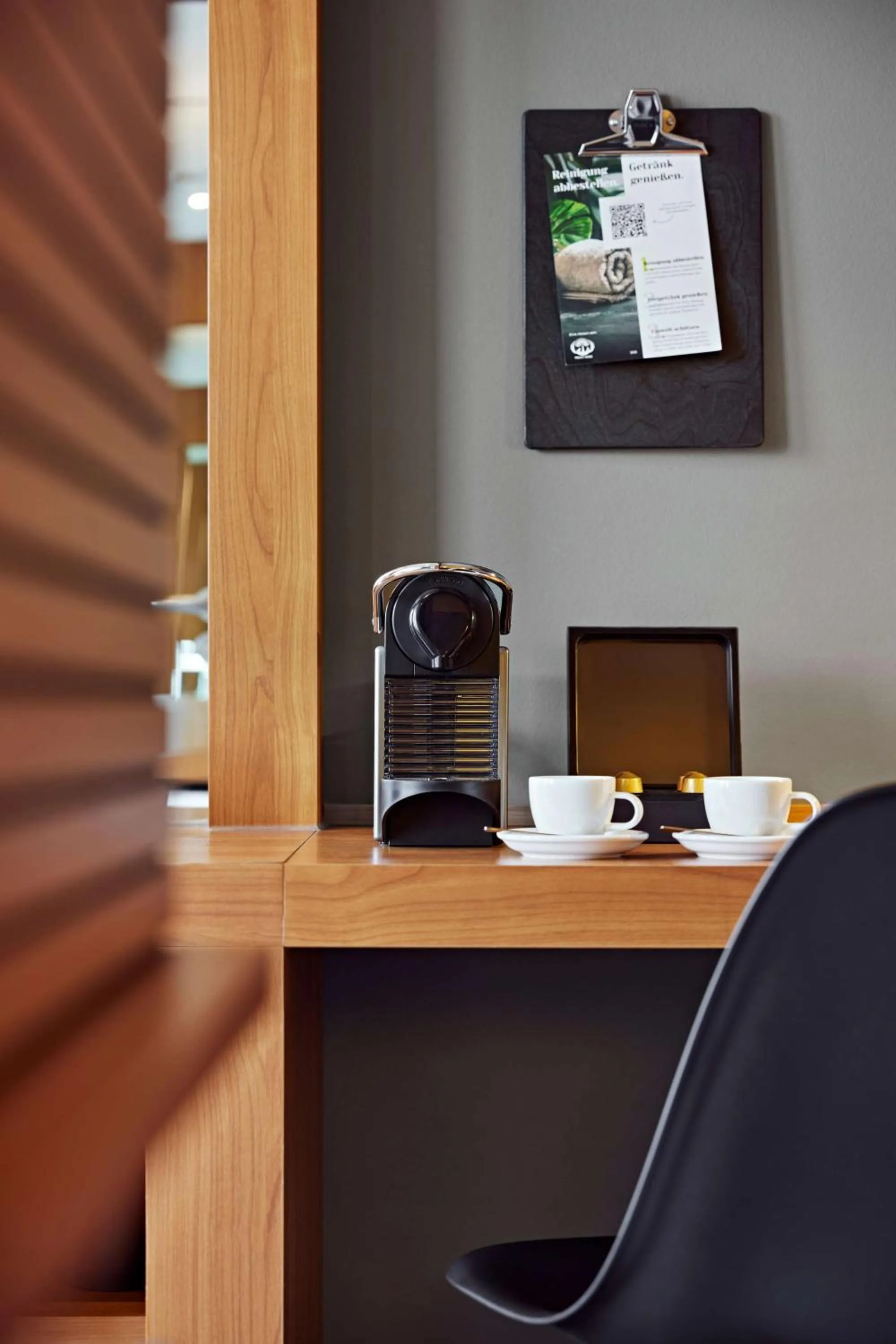 Deluxe King Room in Me and All Hotel Dusseldorf, by Hyatt