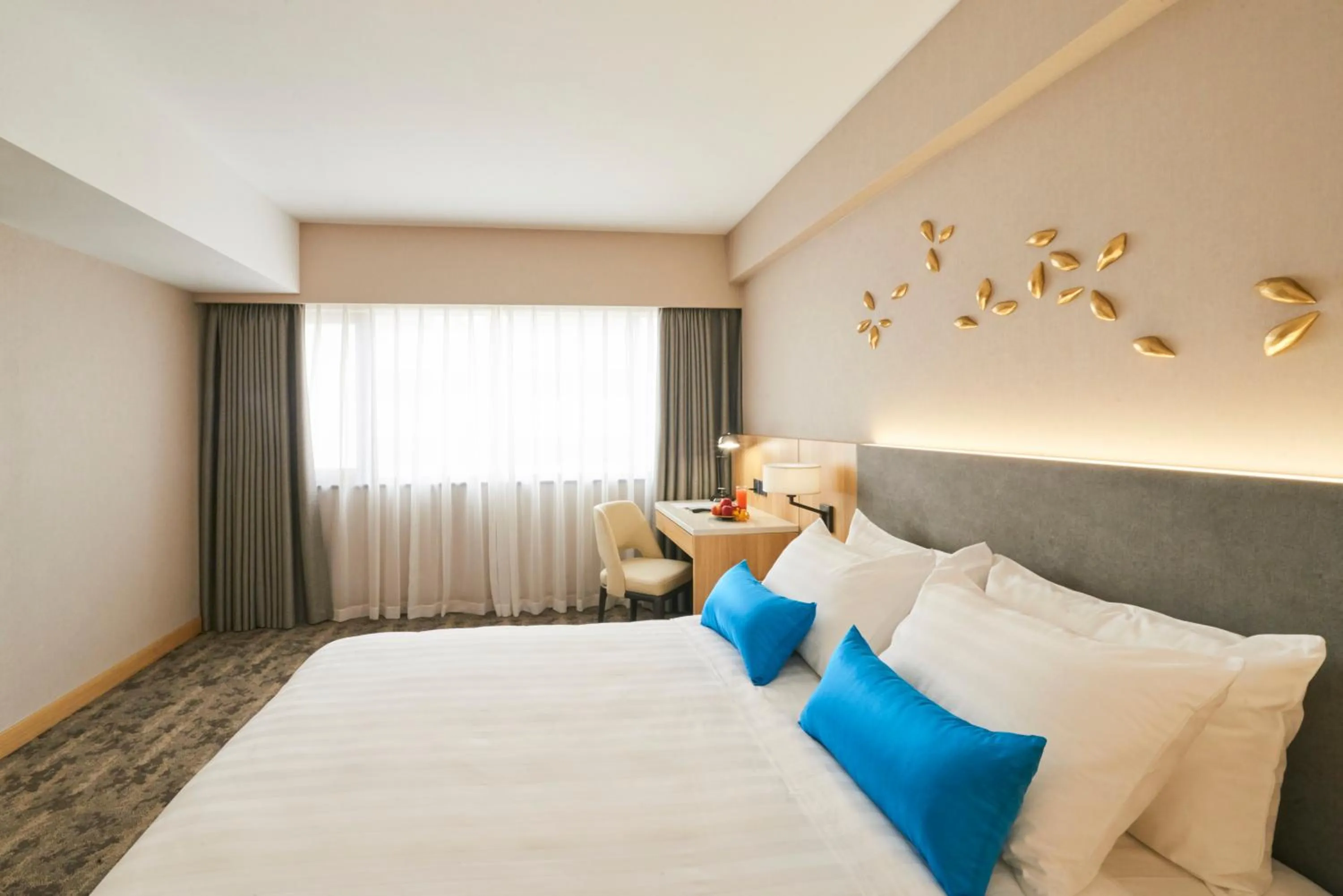 Junior Suite - single occupancy in Hanoi Hotel