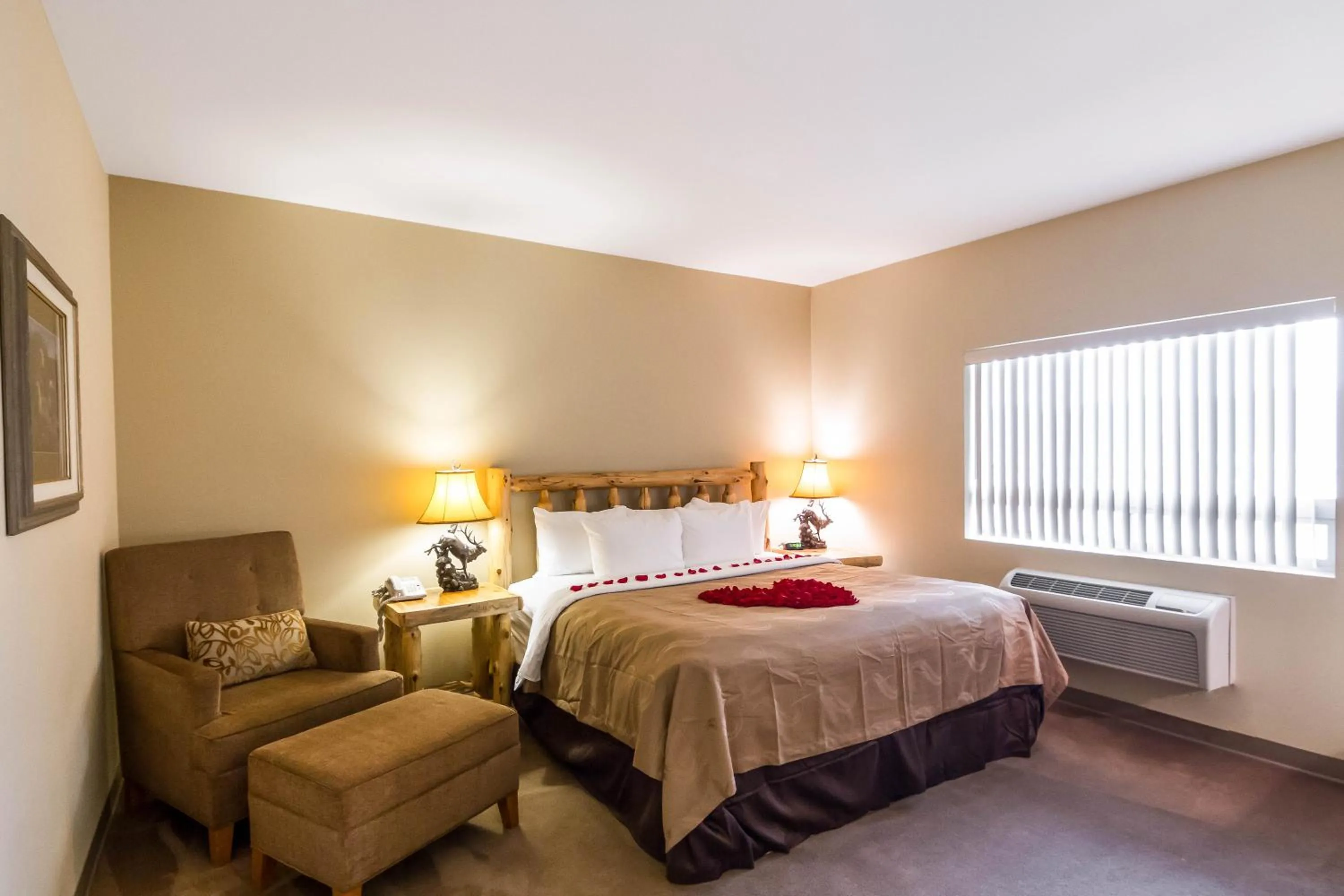 King Room - Non-Smoking in Quality Inn Selah North Park