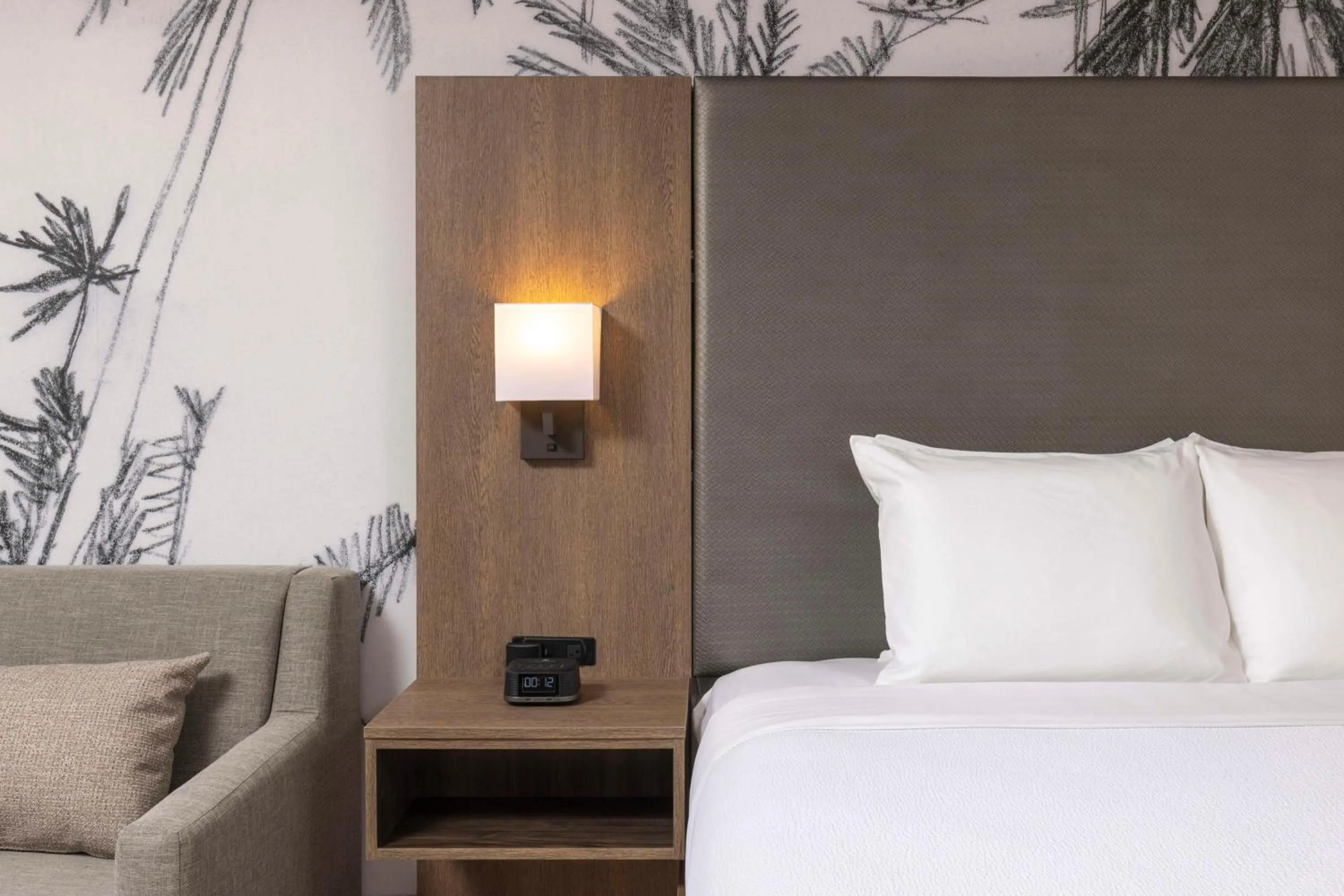 Large King Room with Sofa Bed - Non-Smoking in Best Western Plus Pepper Tree Inn