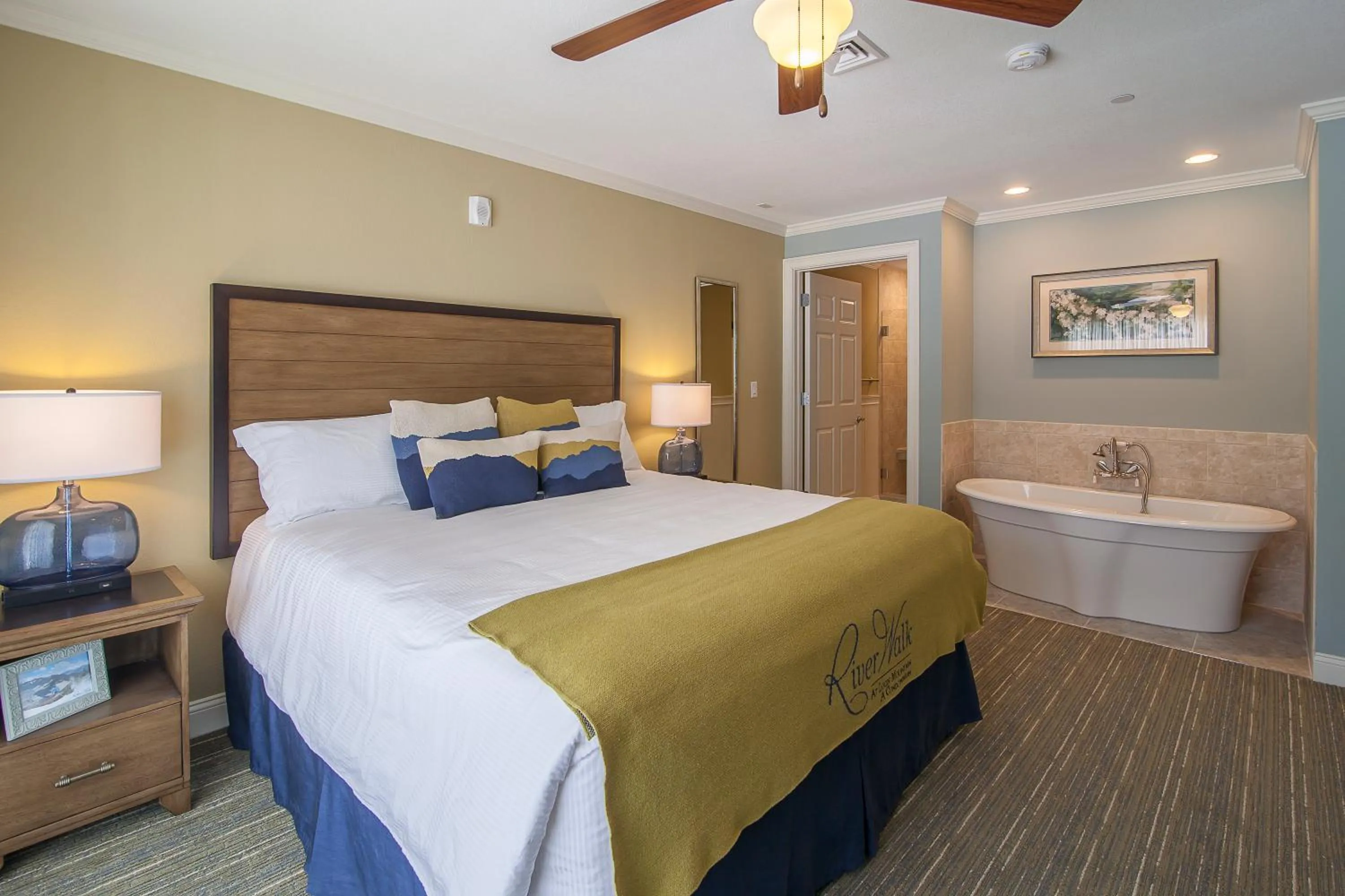 One-Bedroom Suite in RiverWalk Resort at Loon Mountain