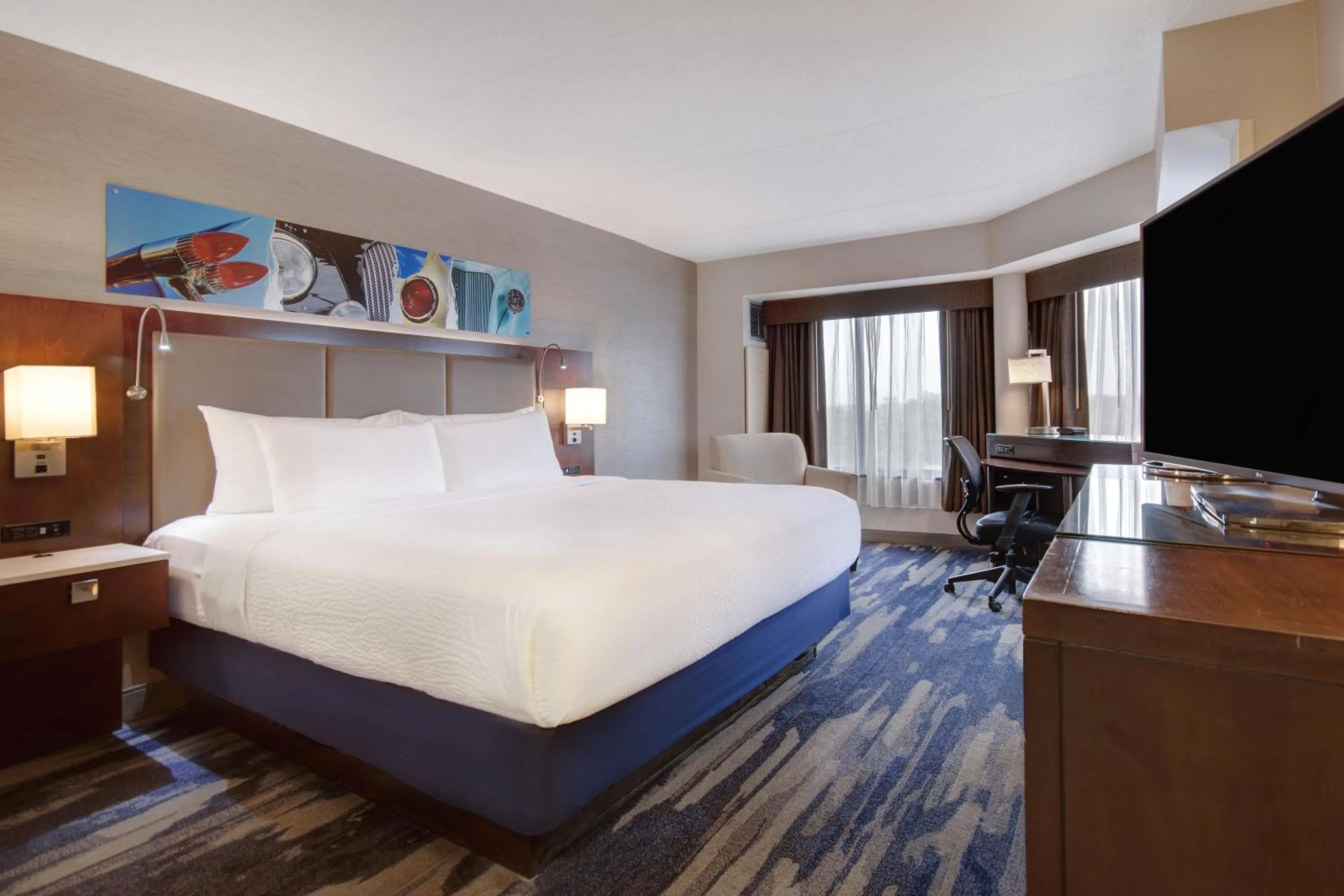Premium King Room in Crowne Plaza Auburn Hills by IHG