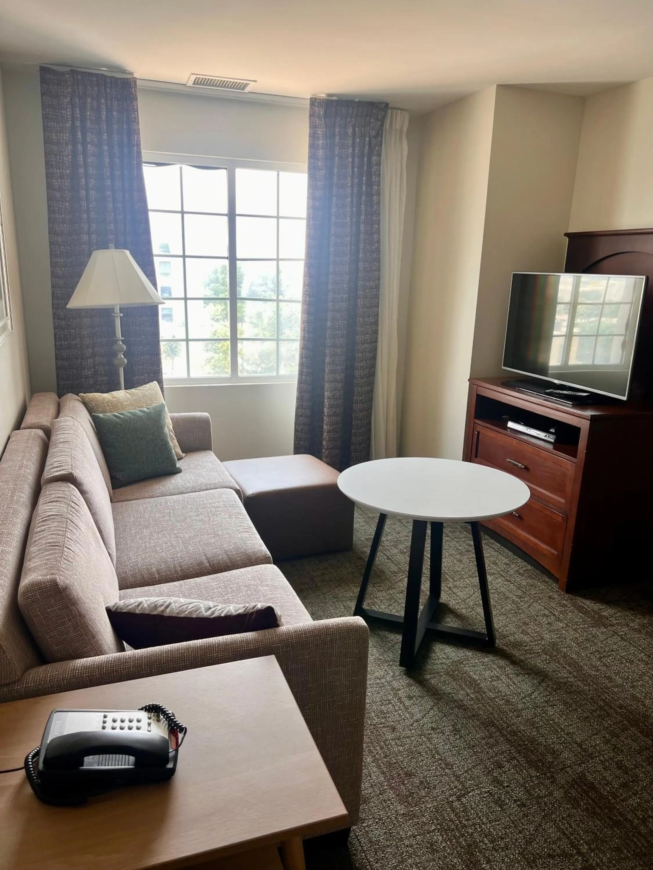 One-Bedroom Queen Suite in Staybridge Suites Austin Airport by IHG