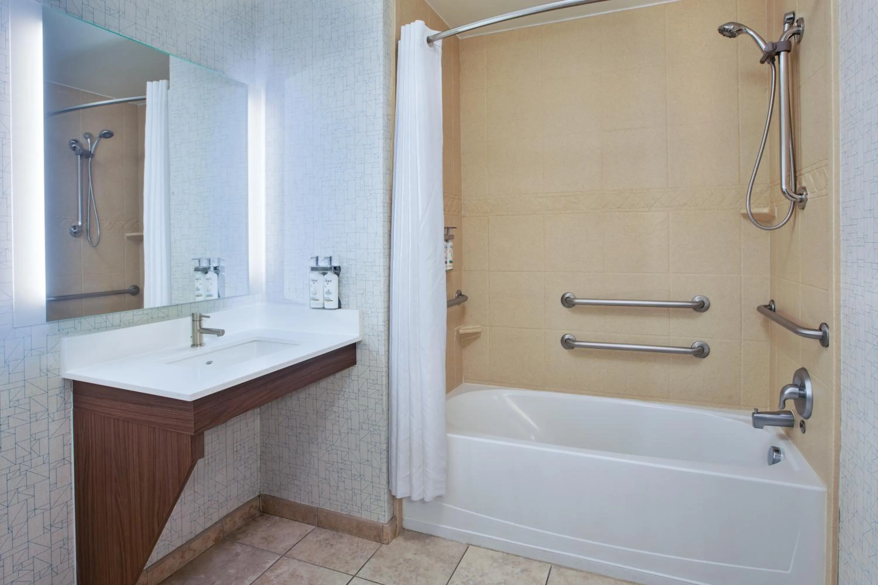 Standard Room with Two Queen Beds in Holiday Inn Express Hotel & Suites Auburn Hills by IHG