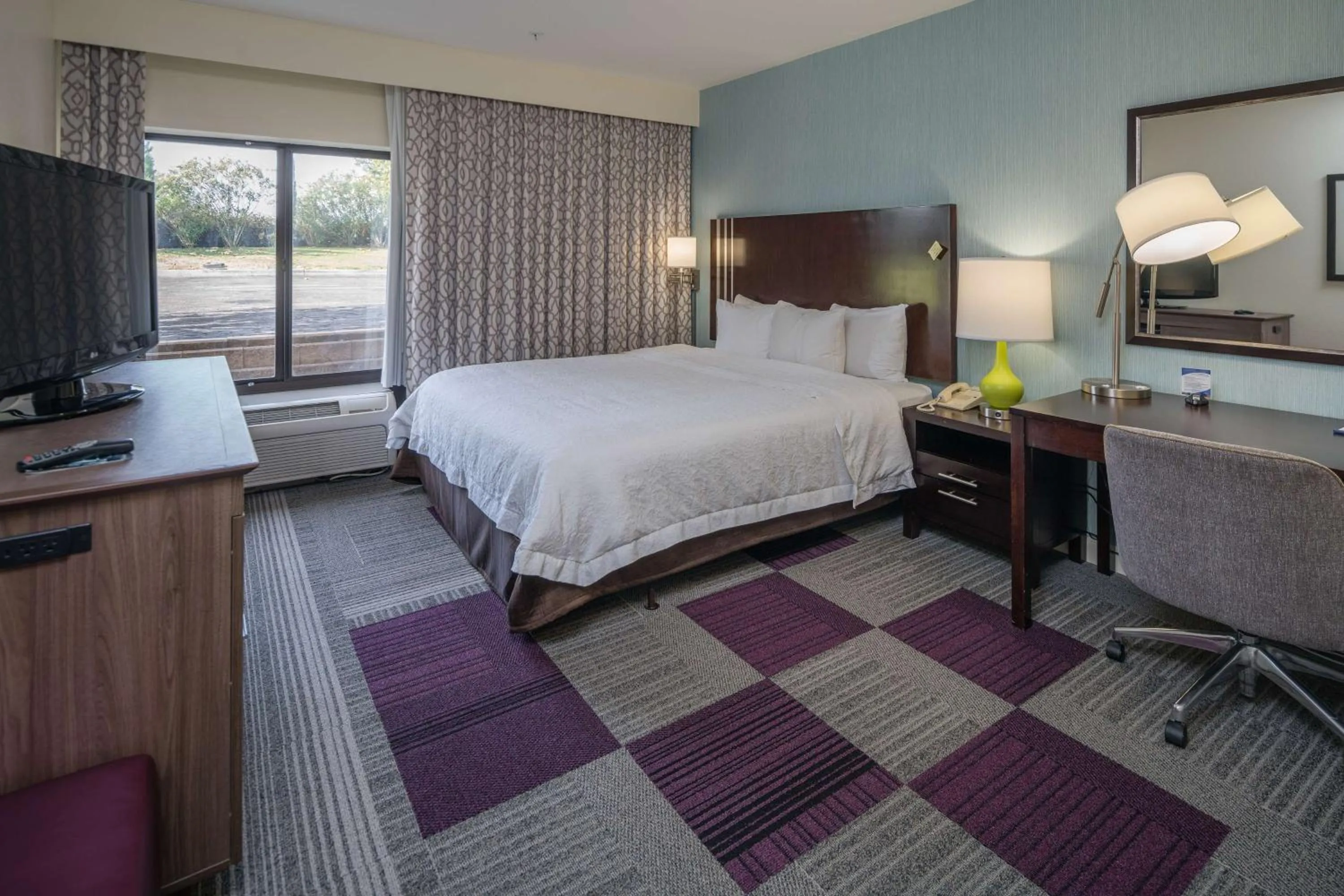 King Room - Mobility Access/Non-Smoking in Hampton Inn Livermore
