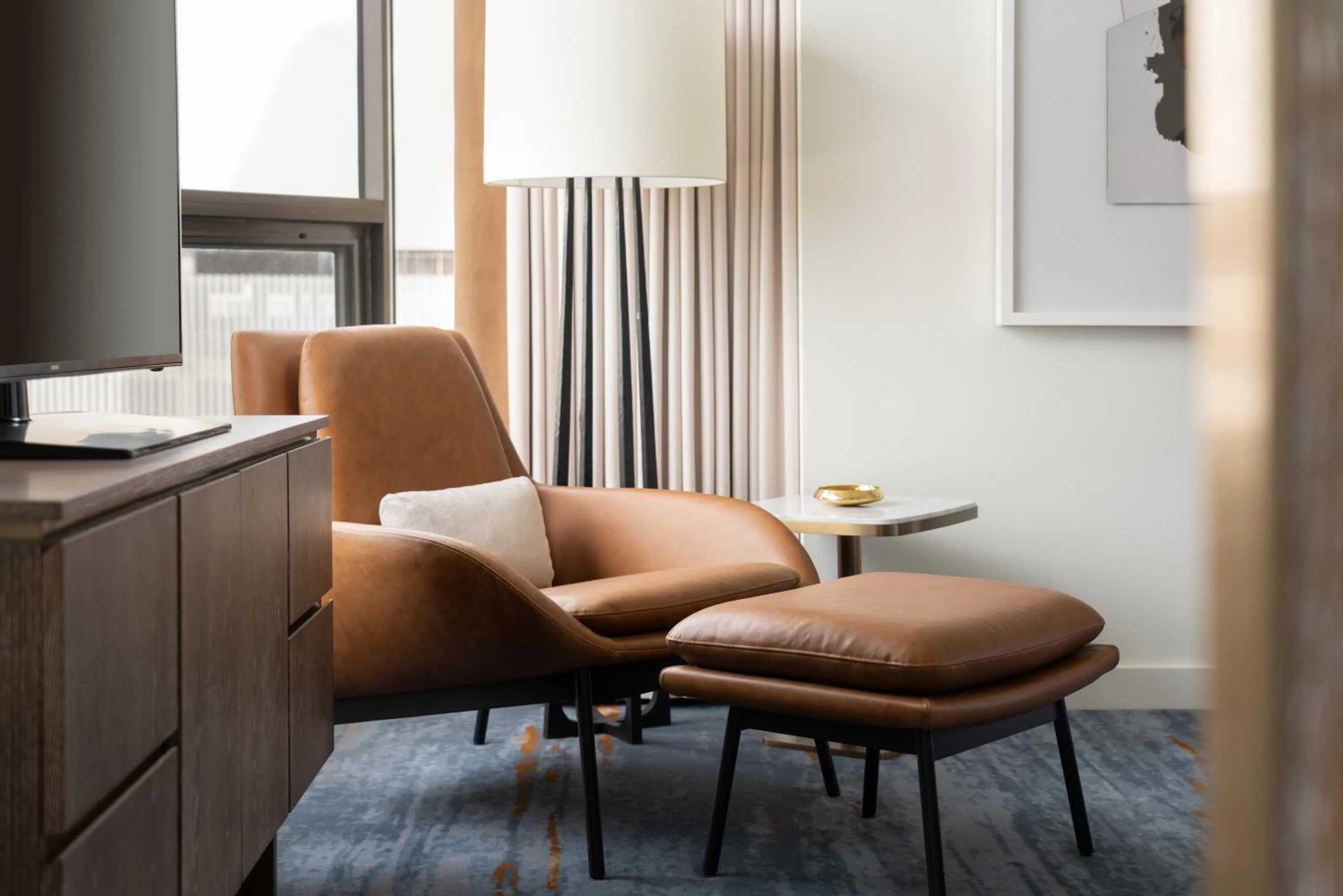 Mobility Impaired Accessible Premier Executive Suite King in Four Seasons Hotel Houston