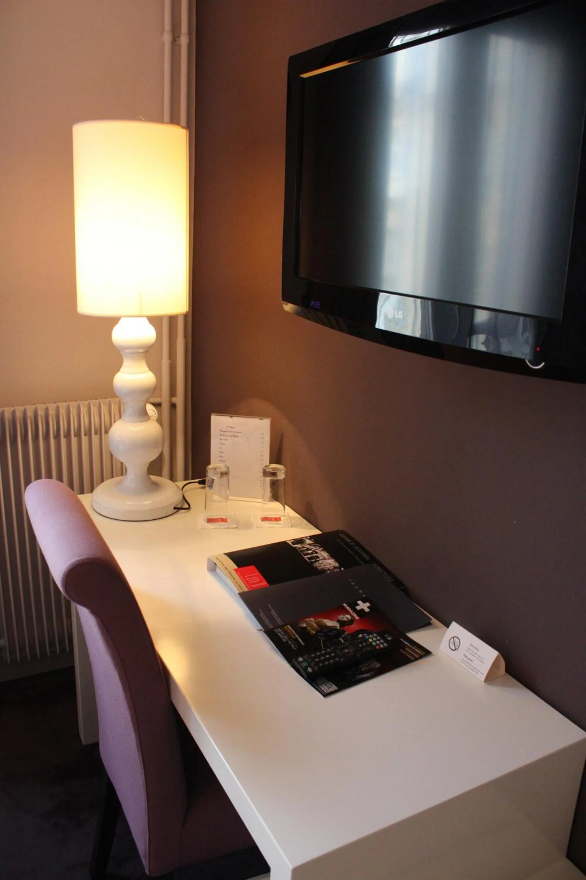 Executive Double Room with Eiffel Tower View in Chambellan Morgane