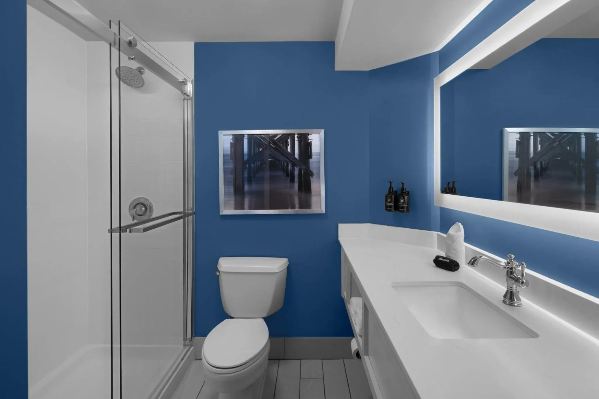 Standard King Room in Hotel Indigo Mount Pleasant by IHG