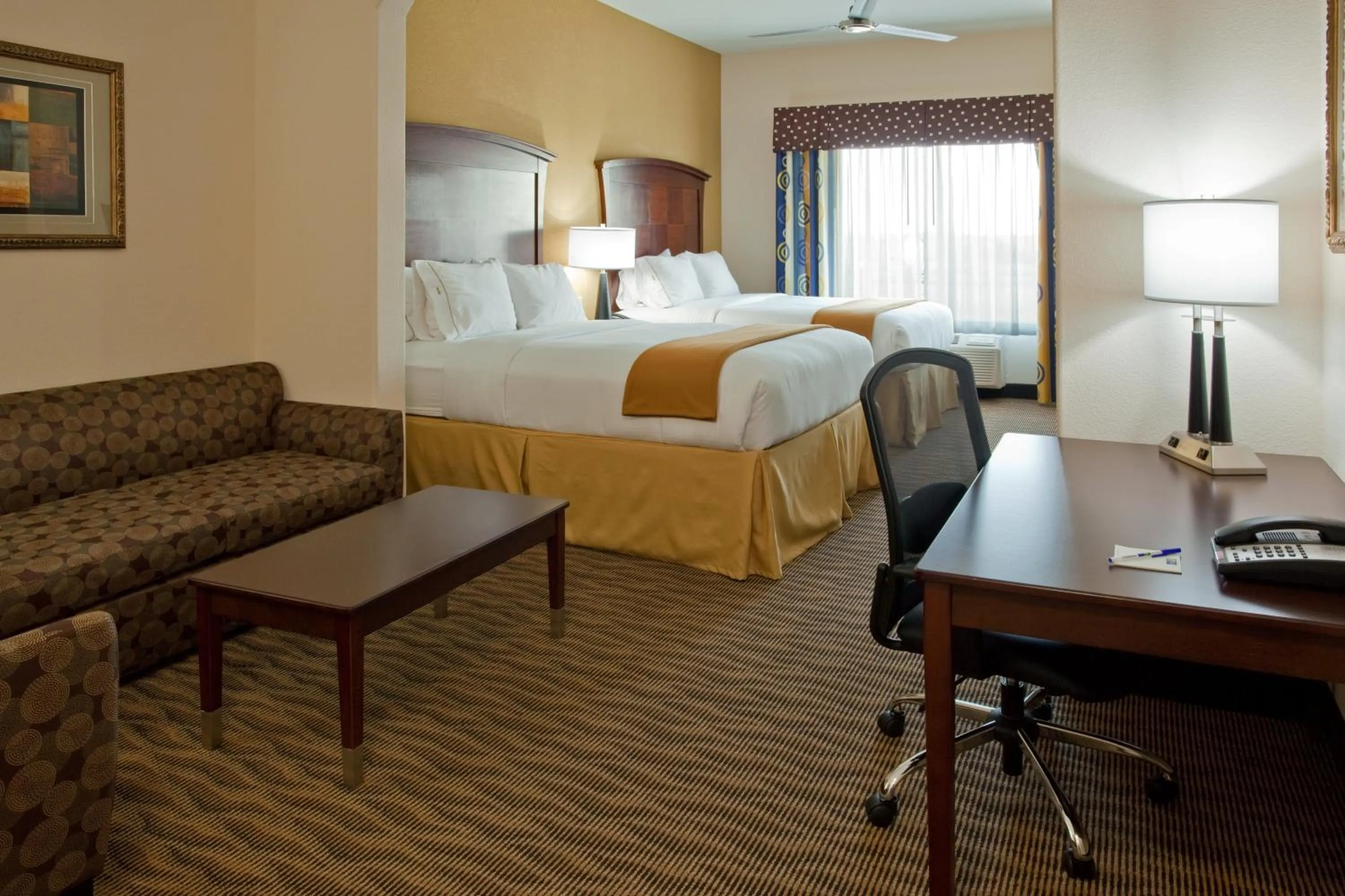 Queen Suite with Two Queen Beds in Holiday Inn Express & Suites Austin South-Buda by IHG