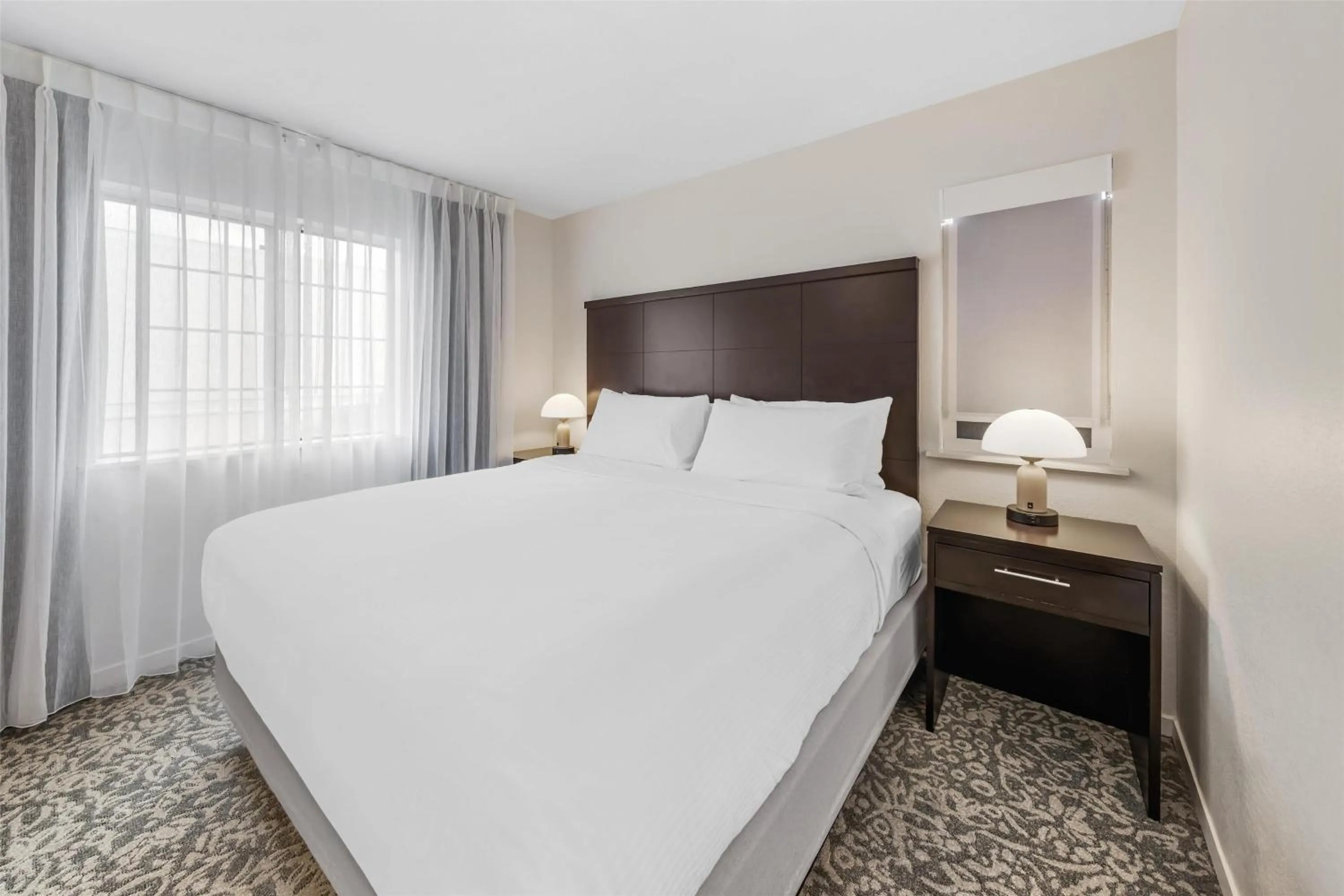 Two-Bedroom Queen Suite with Roll-In Shower - Mobility/Hearing Accessible in Sonesta ES Suites Chatsworth