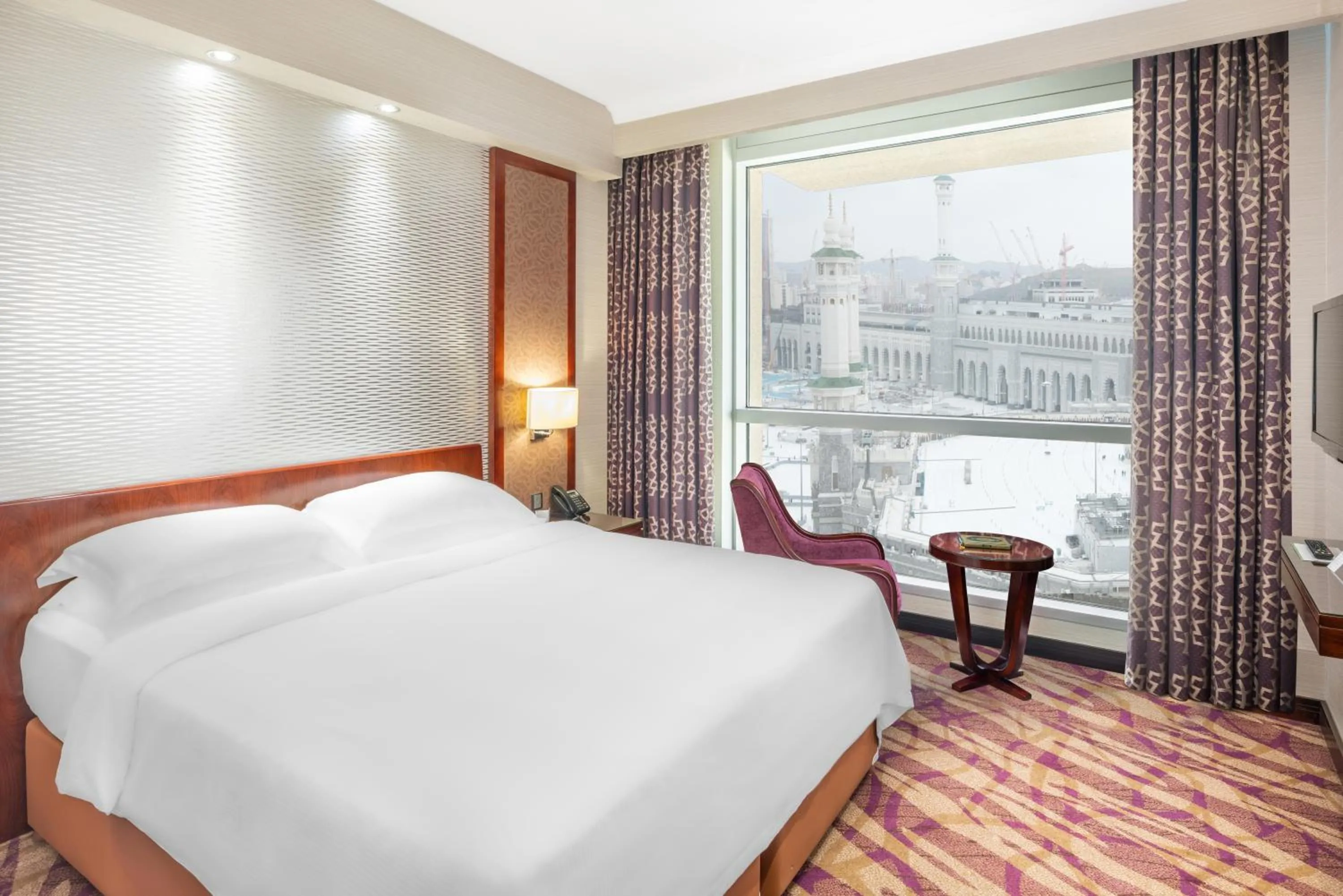 Partial Haram view One bedroom Suite in Al Marwa Rayhaan by Rotana - Makkah