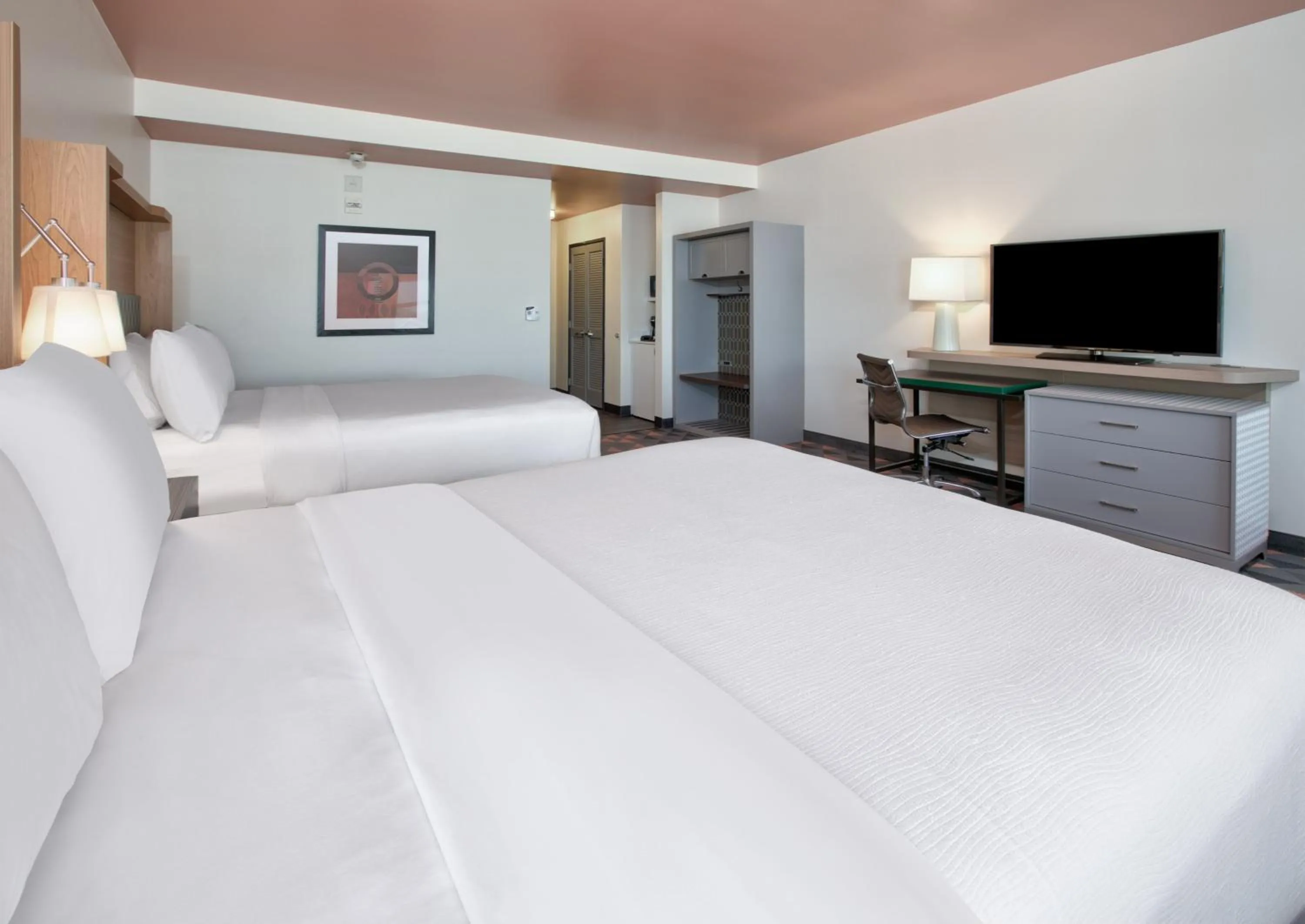Queen Room with Two Queen Beds in Holiday Inn Dallas - Fort Worth Airport South by IHG