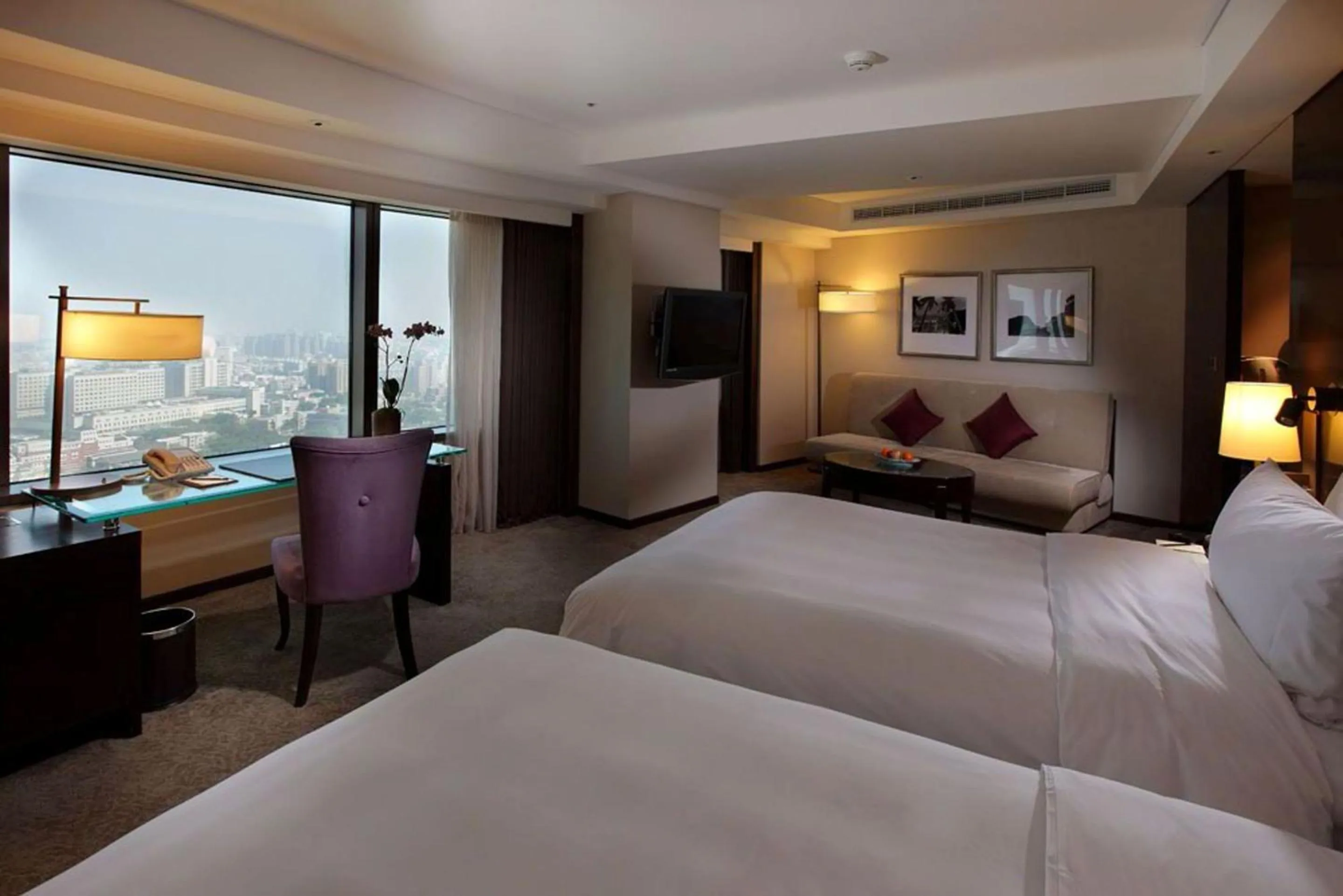 Grand Deluxe Twin in Shangri-La Far Eastern Tainan