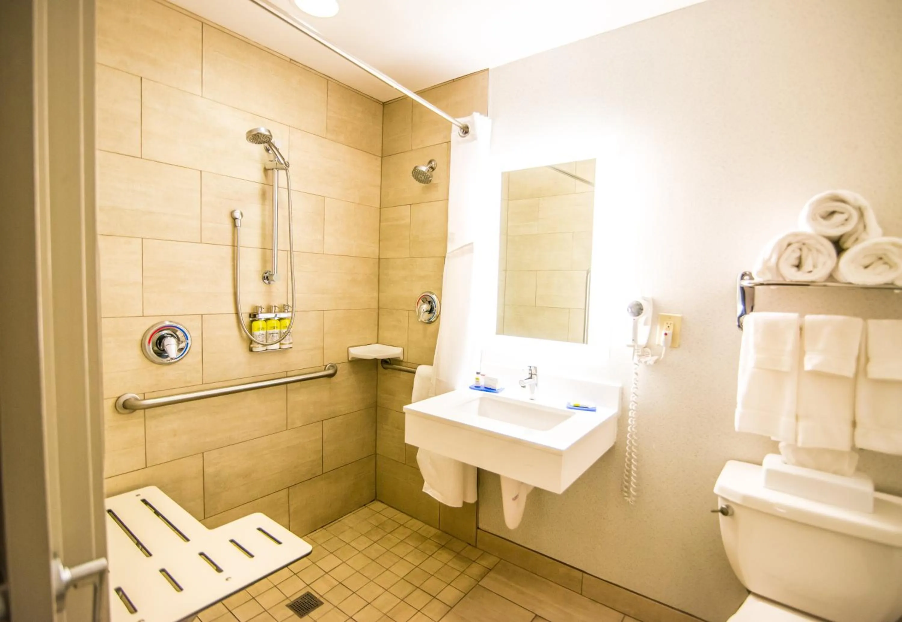 Standard Room in Holiday Inn Express Philadelphia NE - Langhorne by IHG